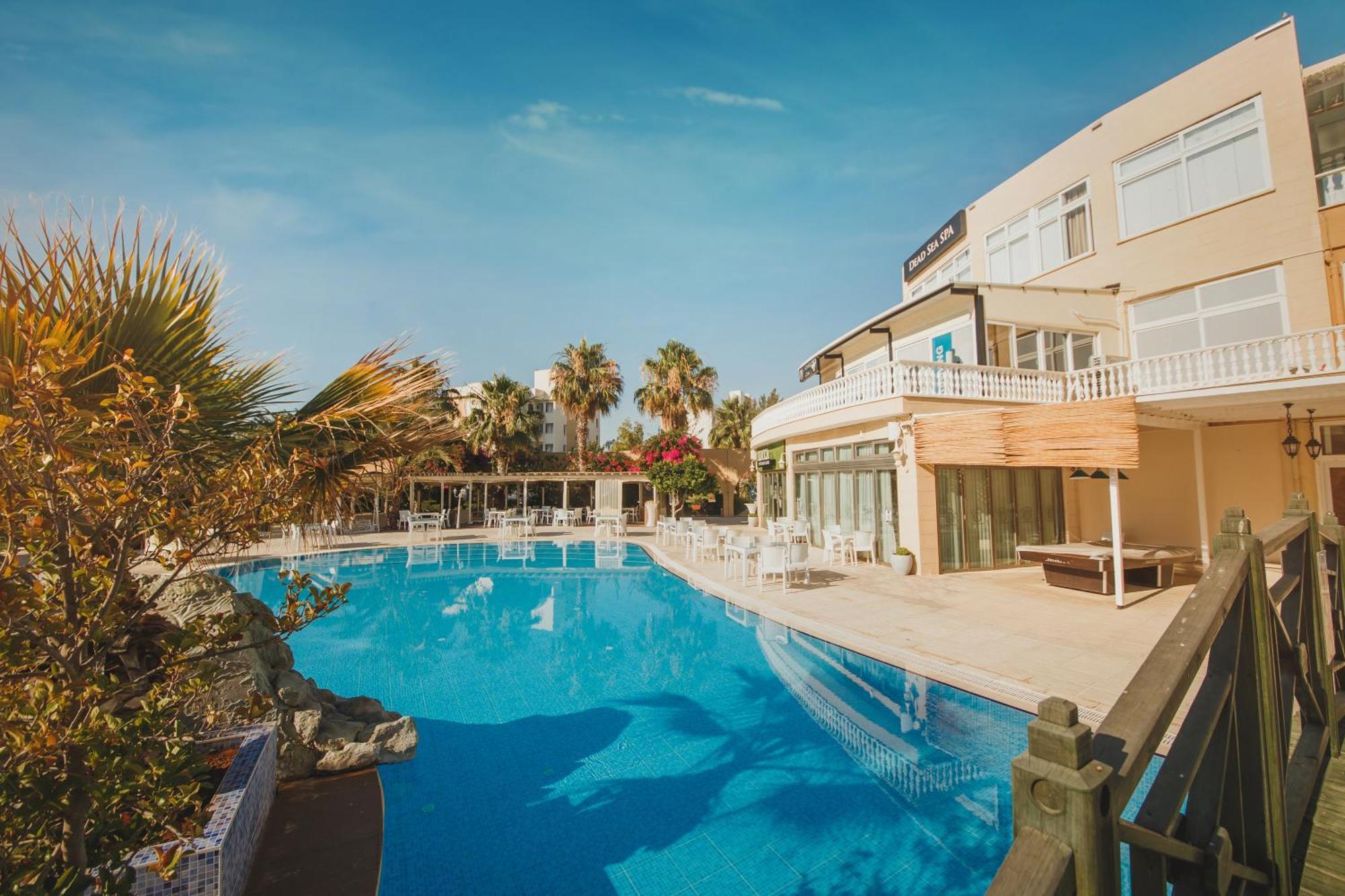 Garden View Two Bedroom In Caesar & Spa, Long Perivolia tou Trikomou