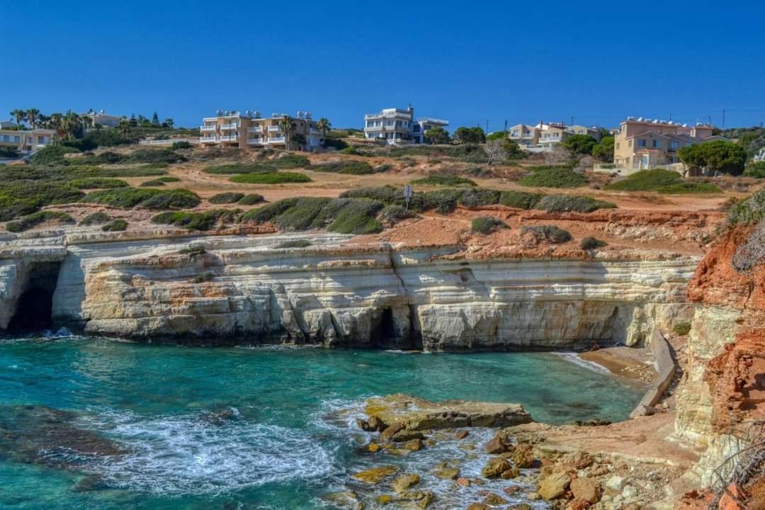 Holiday: Seafront Retreat With Pool In Paphos Peyia