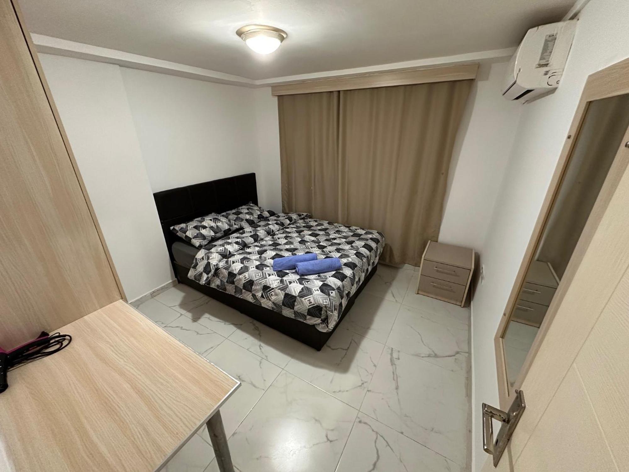 Apartment Kyrenia Center, 2 Bedroom, 1 Living Room, Residential Kyrenia (Northern Cyprus)