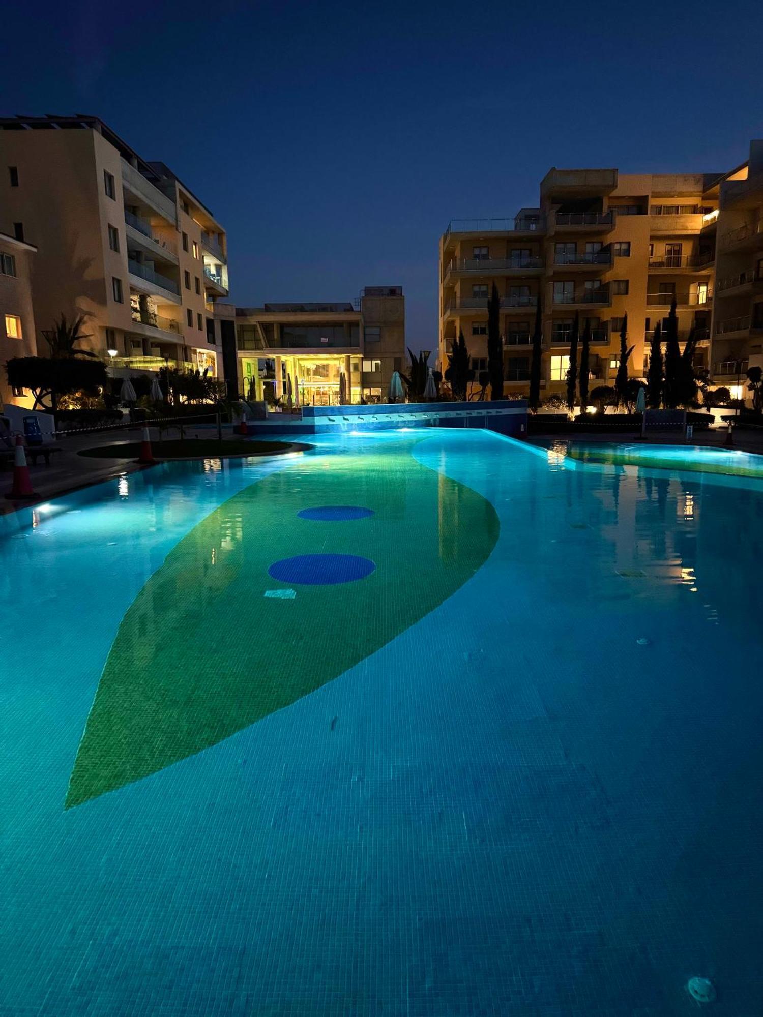 Sunset Vacation At Elysia Park Apartment Paphos