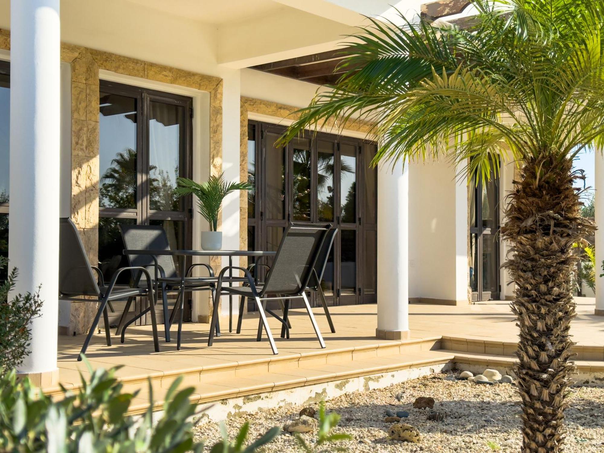 Villa Beachfront With Private Pool And Exotic Fruit Garden