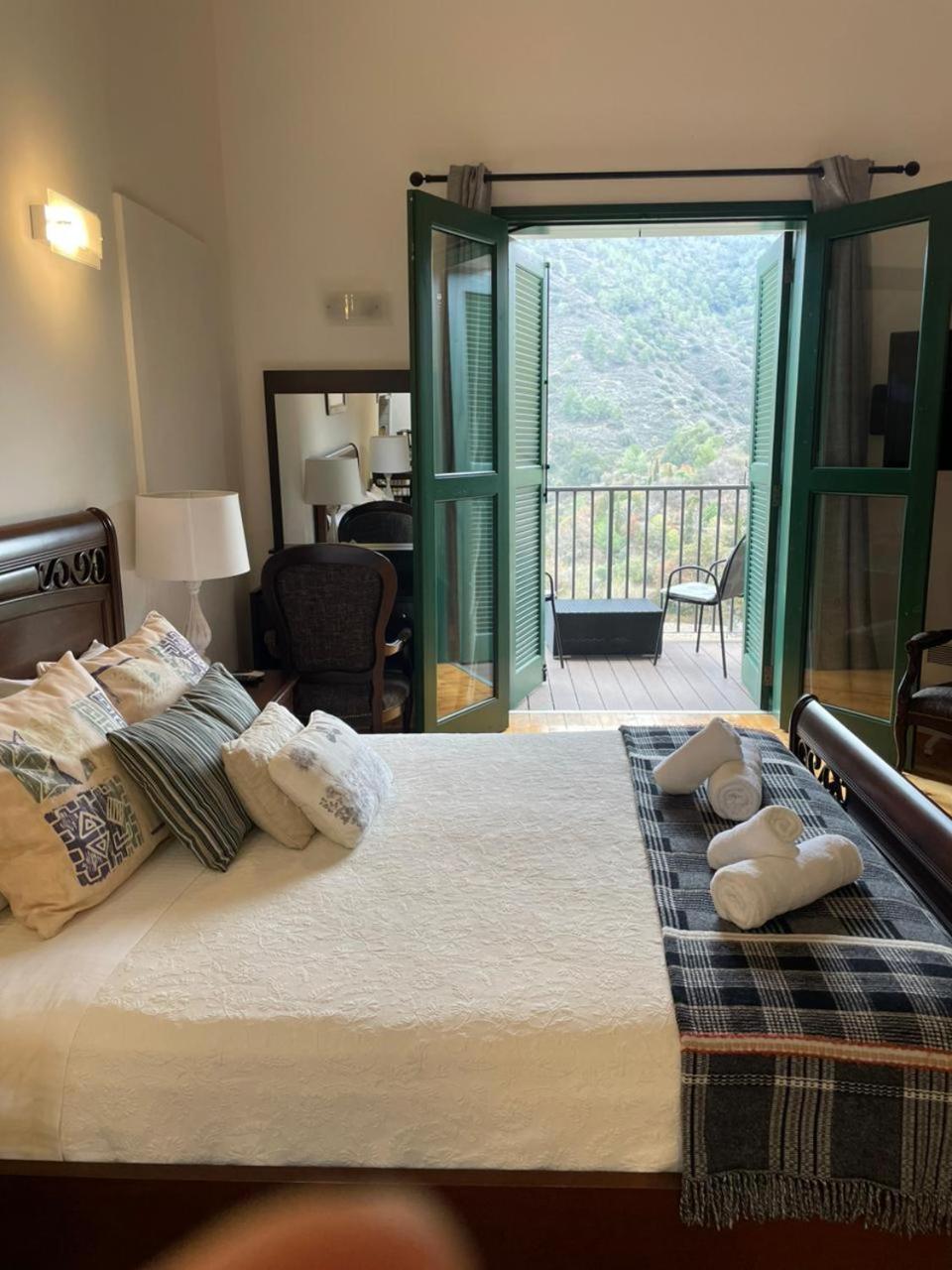 Theoxenia Aparthotel