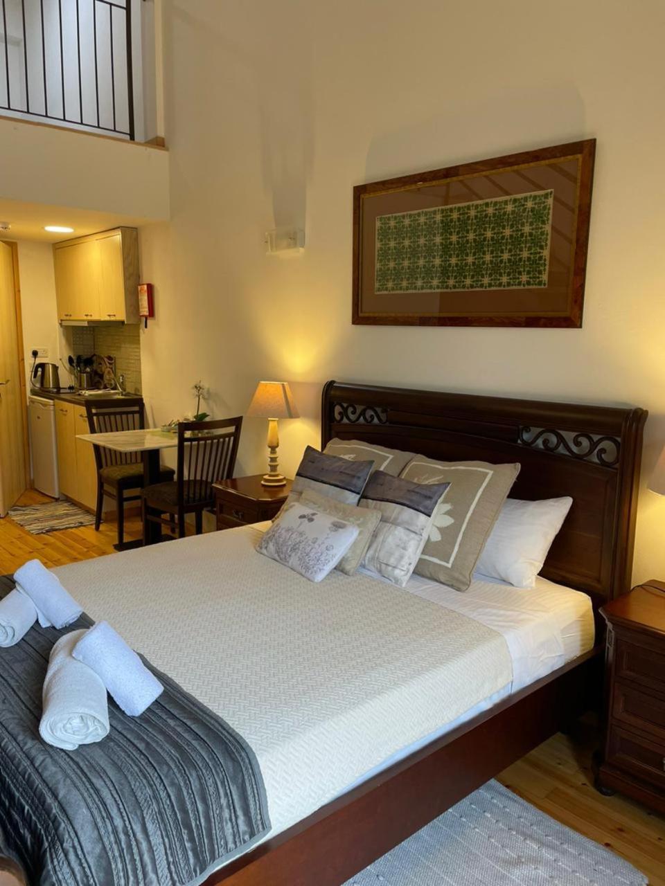 Aparthotel Theoxenia