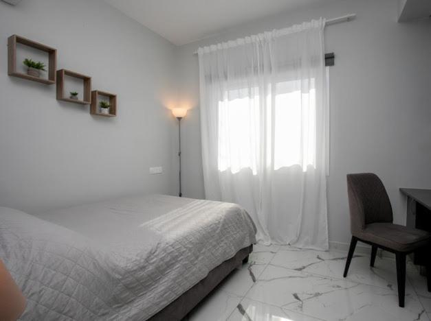 Valendra * Peyia
