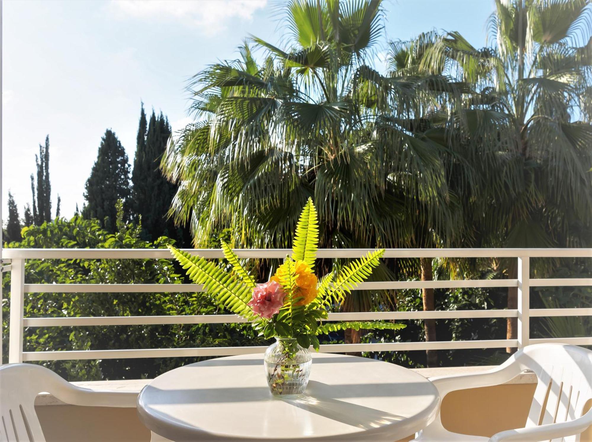 Aparthotel Apollonia 2*
