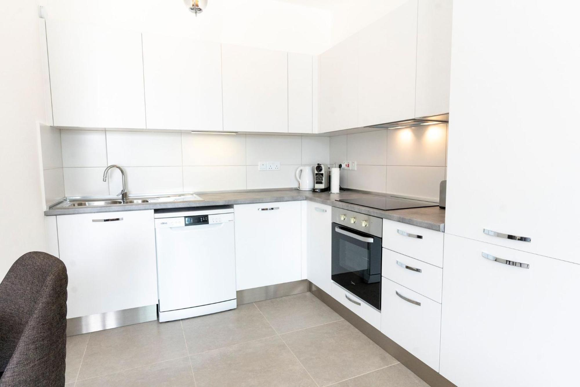 Bright And Lovely Furnished Apartment Kyrenia (Northern Cyprus)