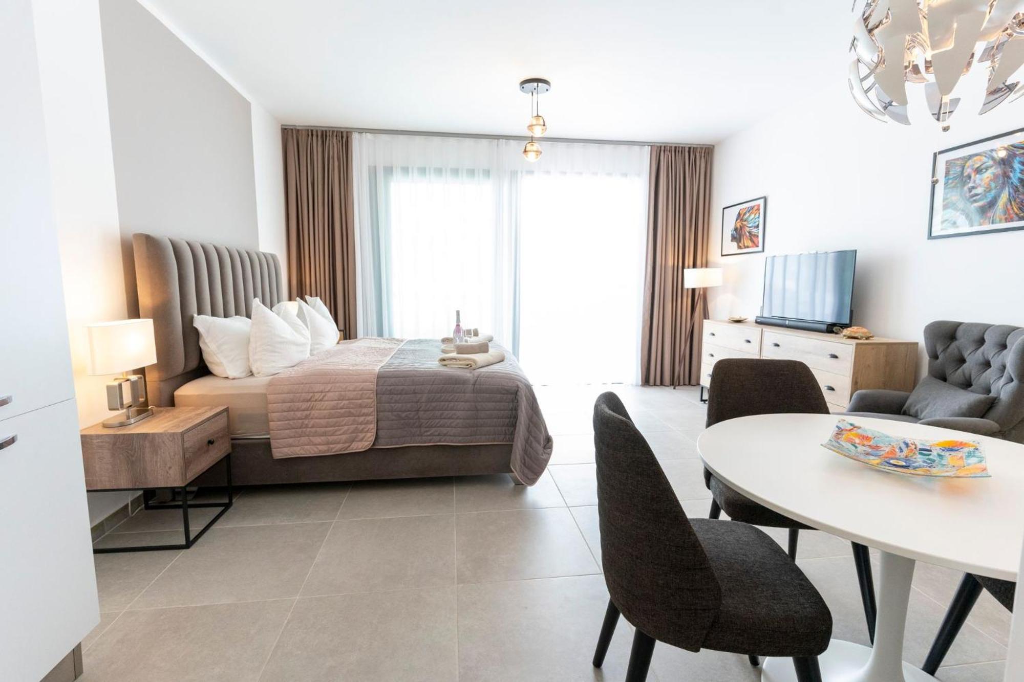 Bright And Lovely Furnished