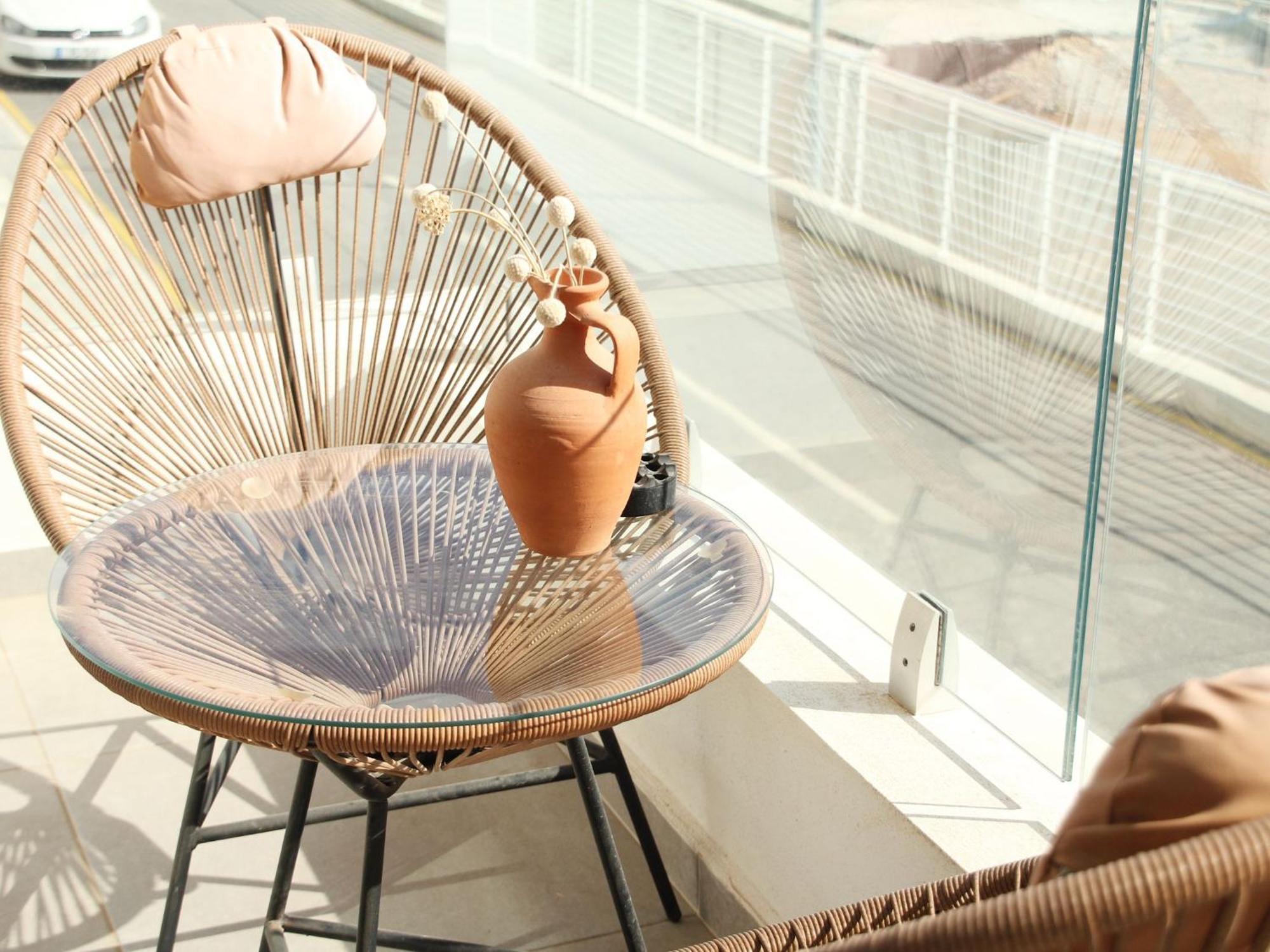 Boho Seaside In Cove Garden