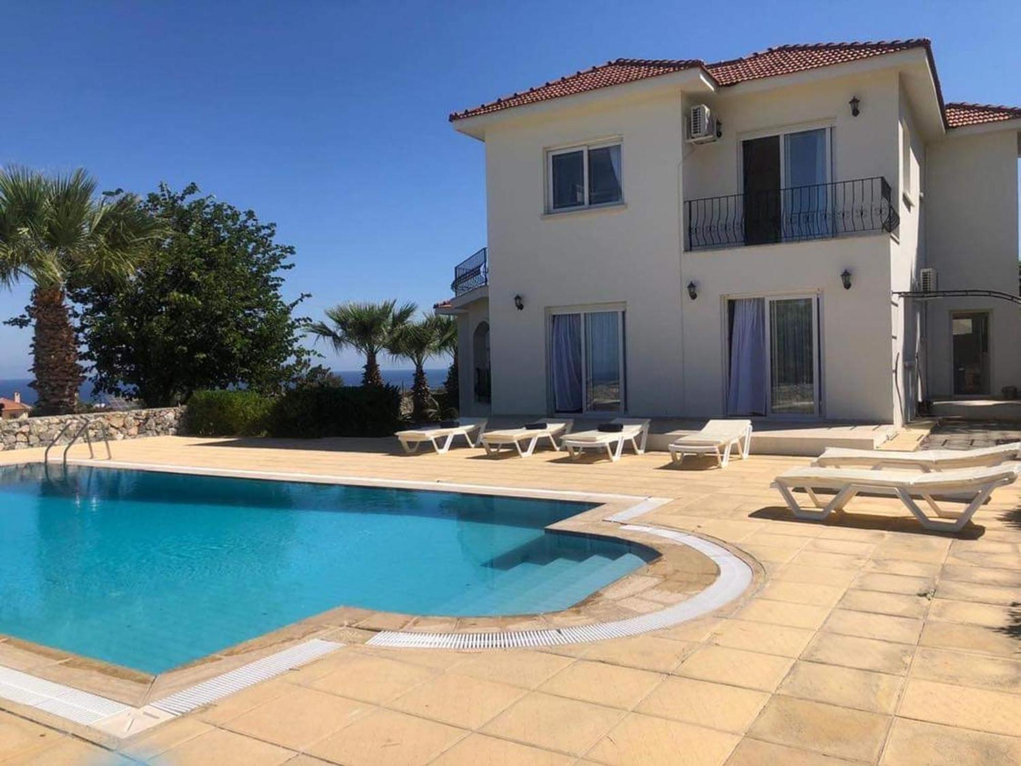 Palace, Private Pool, Sea Mountain Views , Spacious Beautiful
