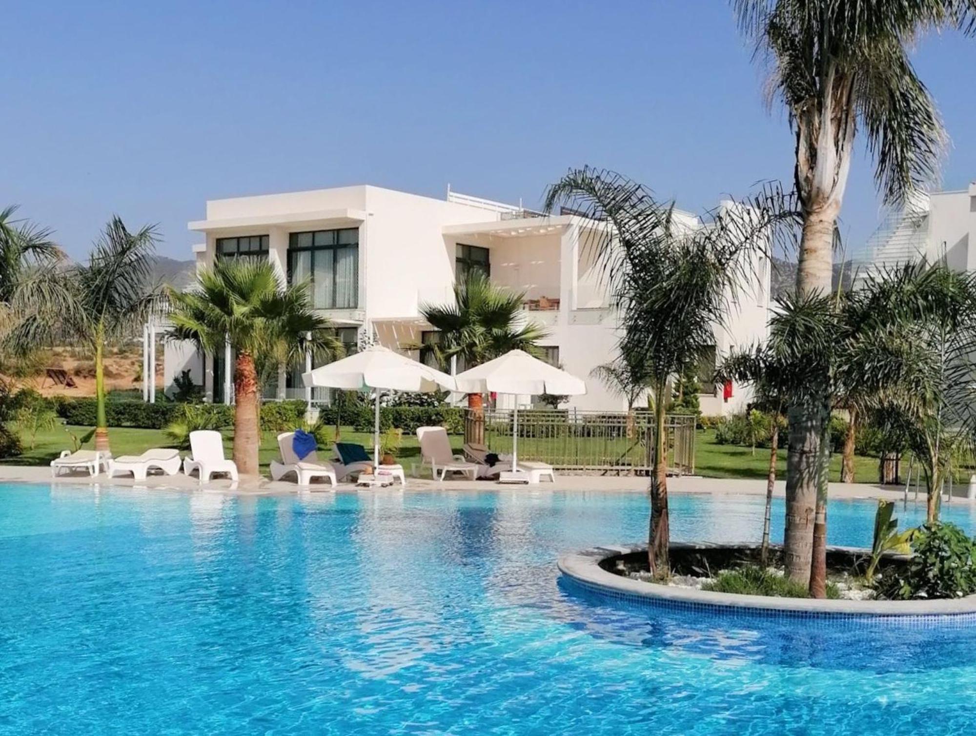 Apartment Modern 2-bedroom Located In An Exclusive Area