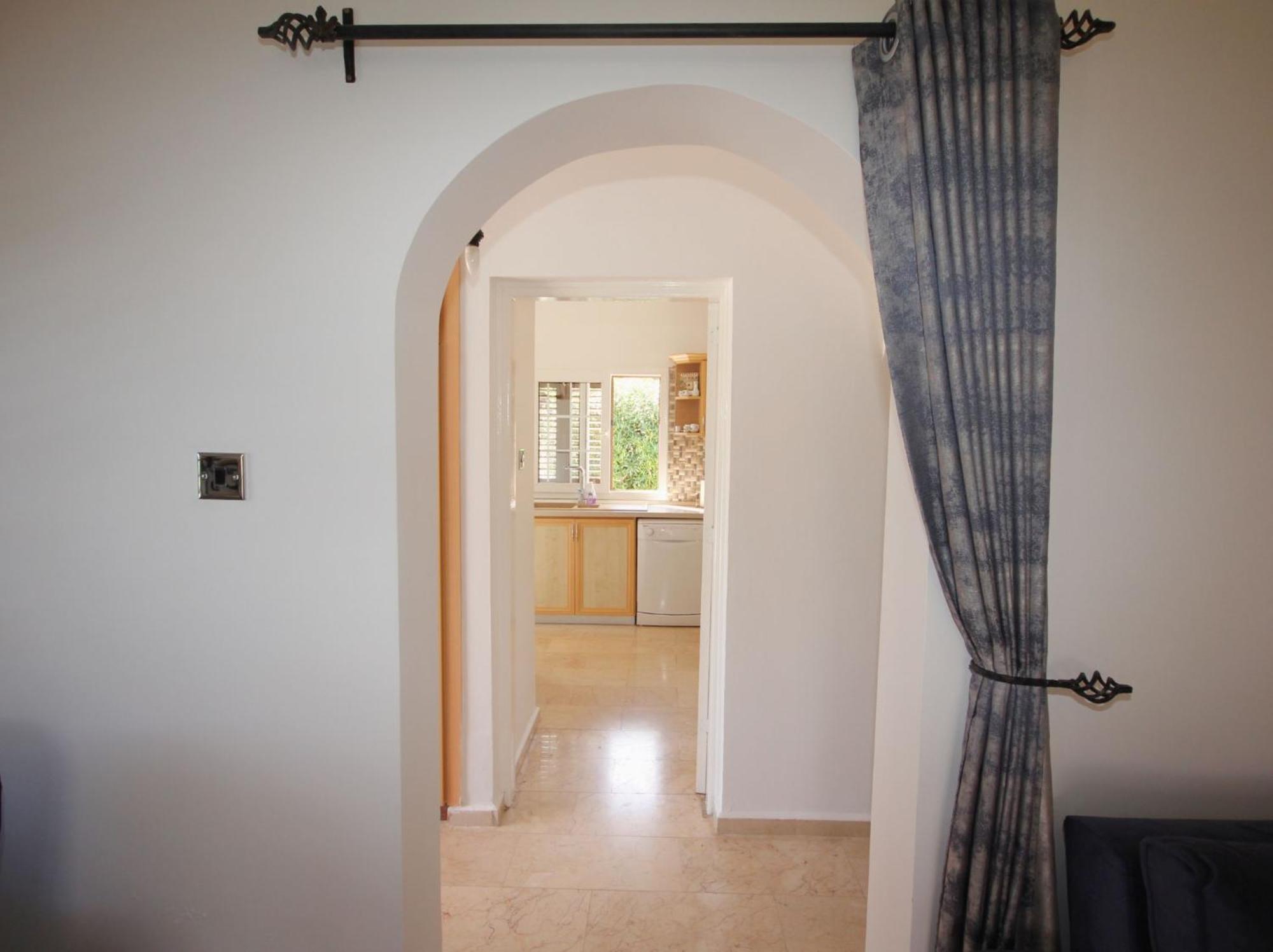 Villa Charming In Tranquil Area *