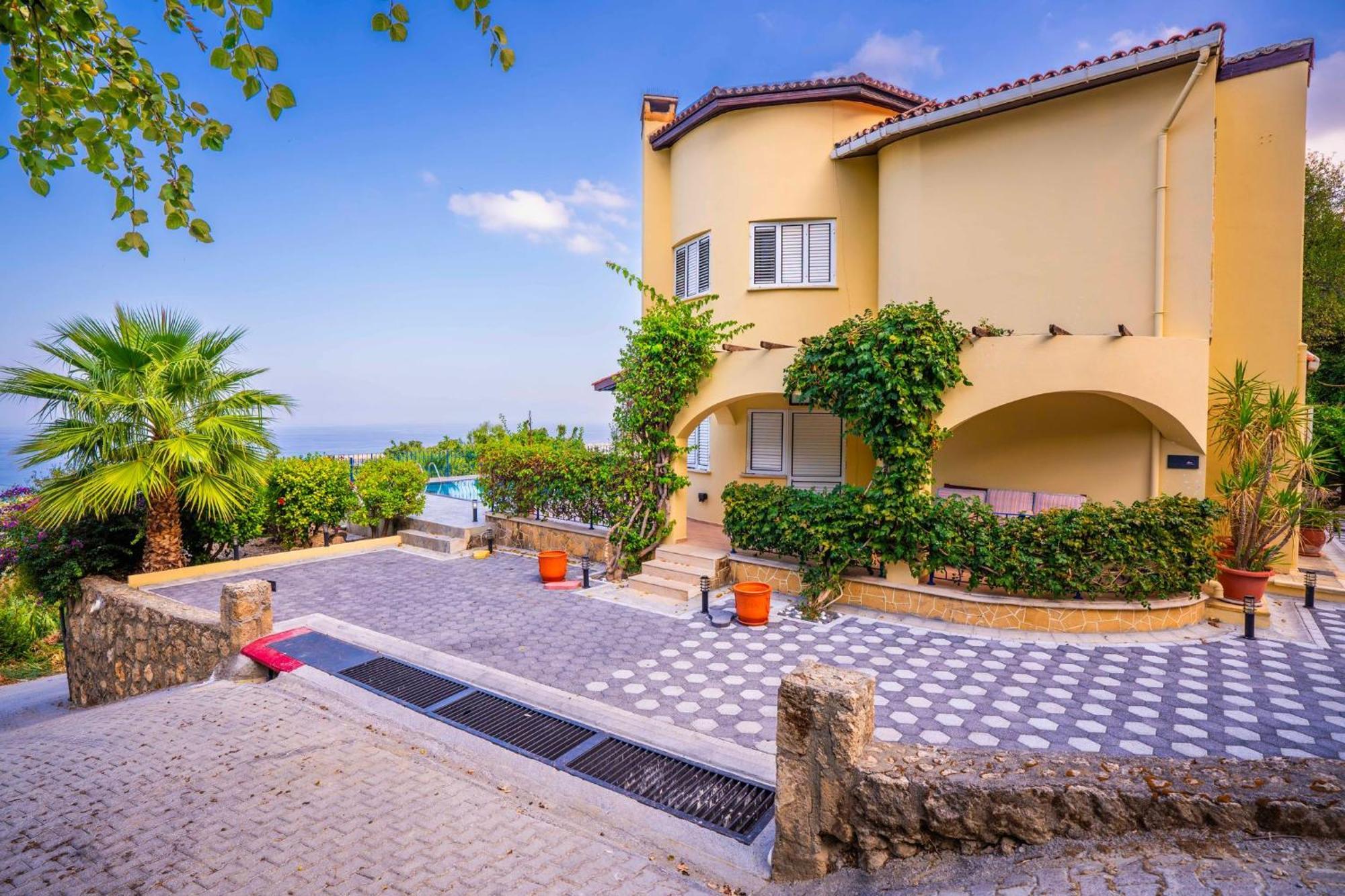 4-bedroom With Amazing Views Villa