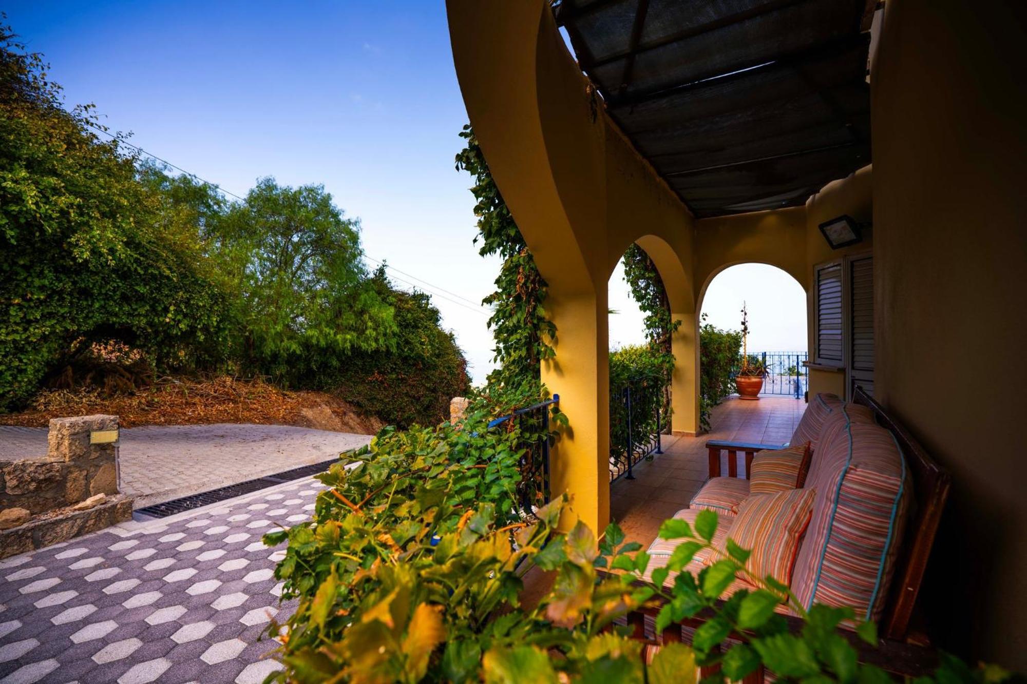 4-bedroom With Amazing Views *