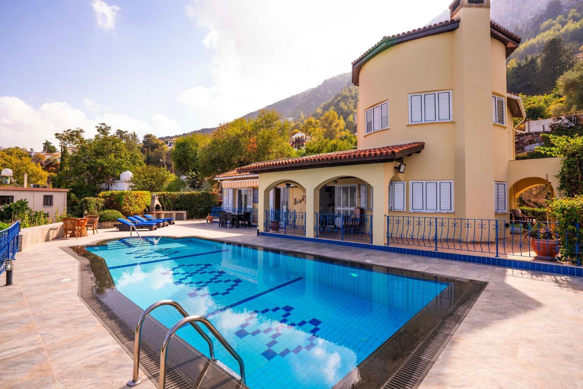 Villa 4-bedroom With Amazing Views