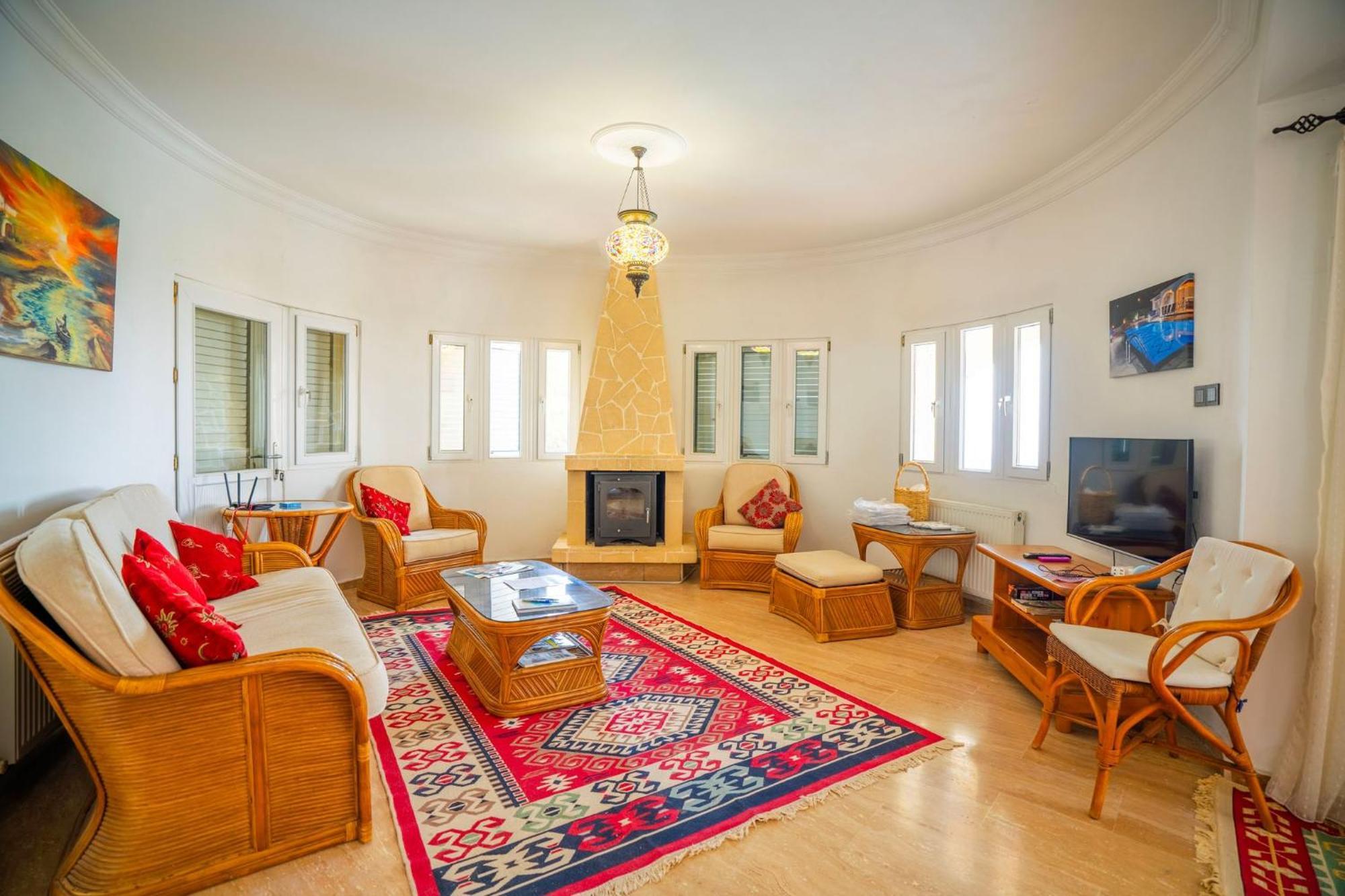4-bedroom With Amazing Views Lapithos (Northern Cyprus)