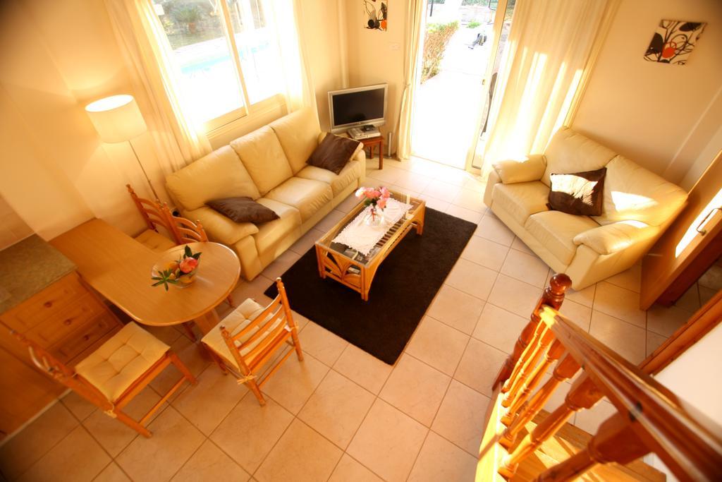 Alonia Villas *