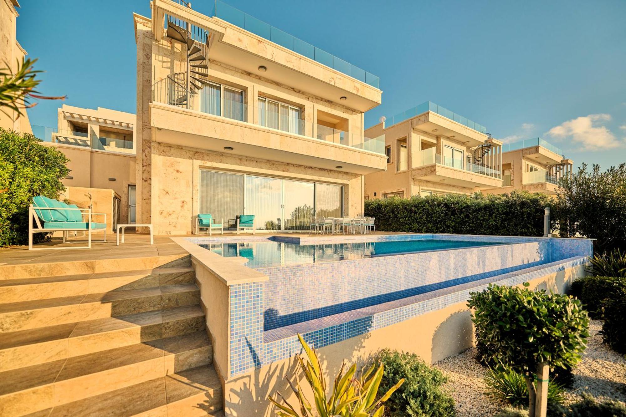Olymp Luxury C - Seafront Elegance With Infinity Pool And Exclusive Lifestyle Villa Kissonerga