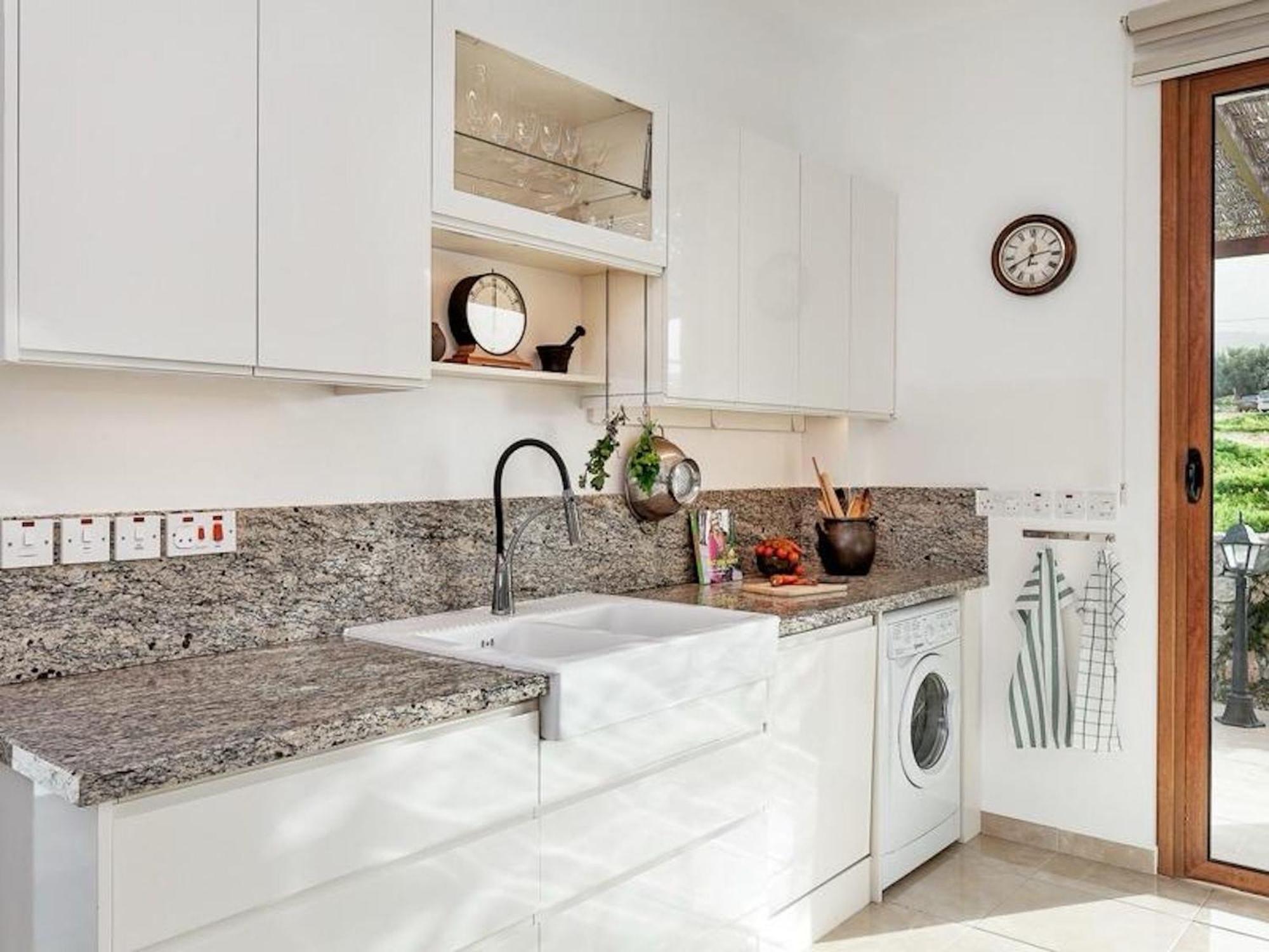 Luxurious With Breathtaking Seaview