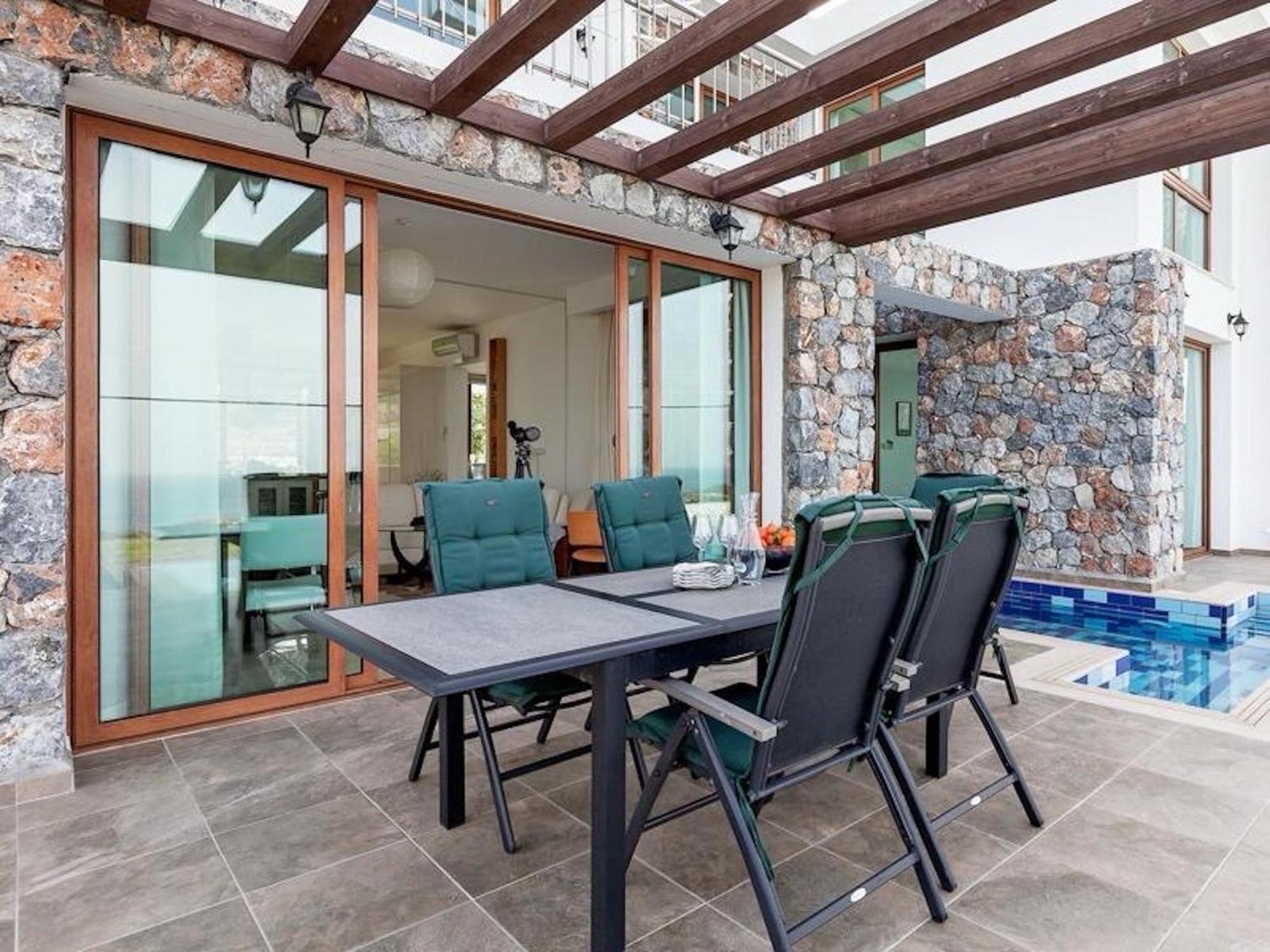 Luxurious With Breathtaking Seaview Villa