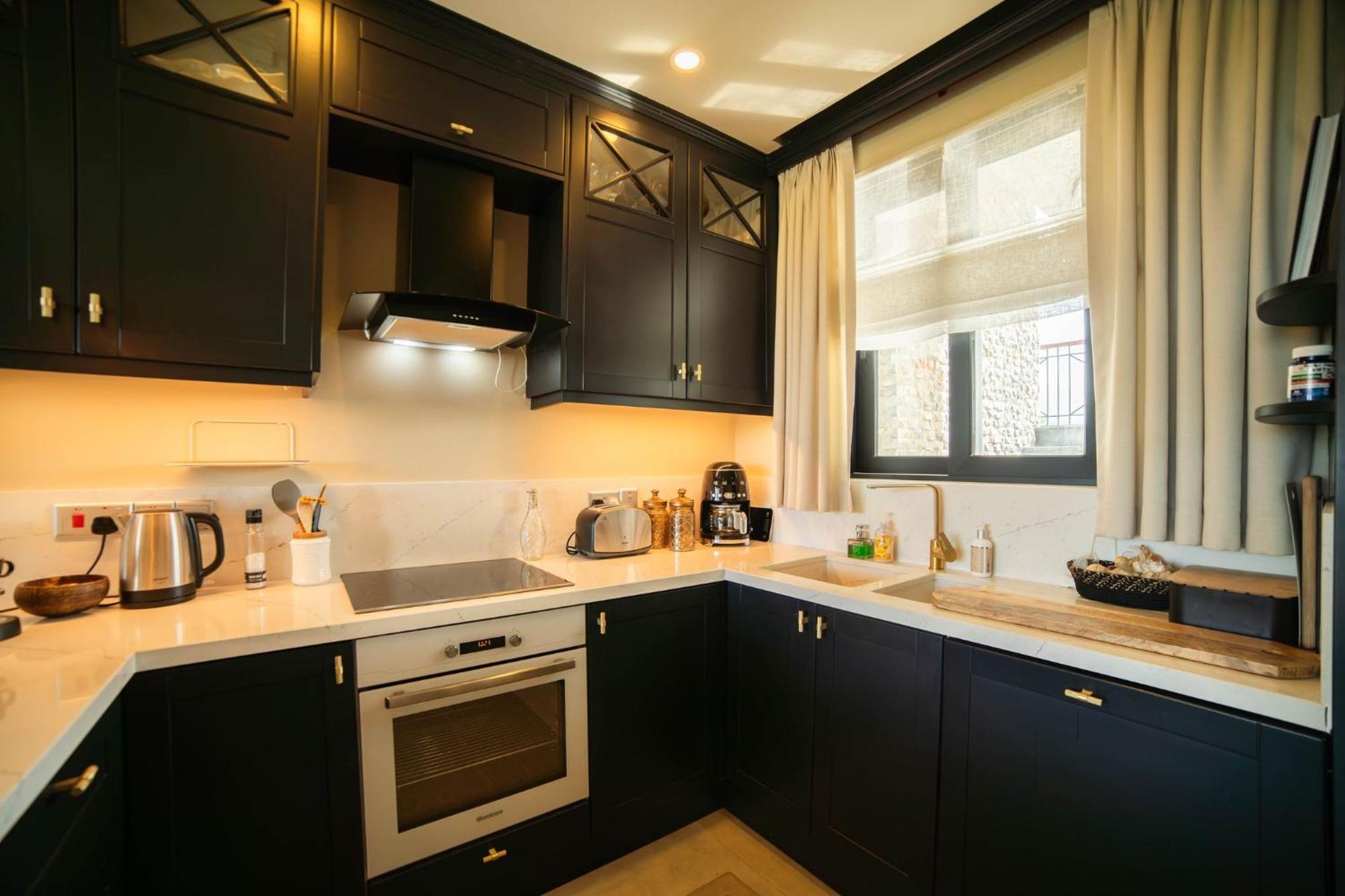 Modern And Cozy Designer In Relaxing Environment Apartment *