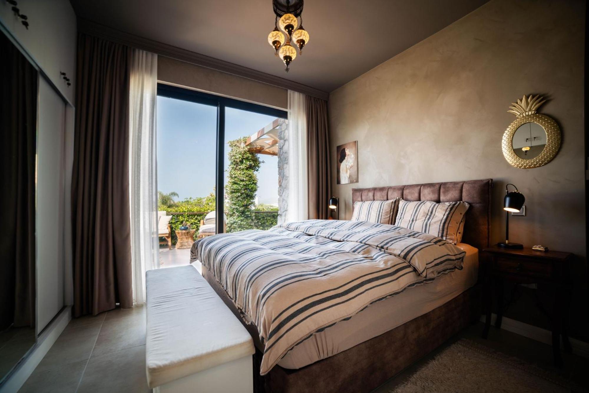 Modern And Cozy Designer In Relaxing Environment Apartment Kyrenia (Northern Cyprus)
