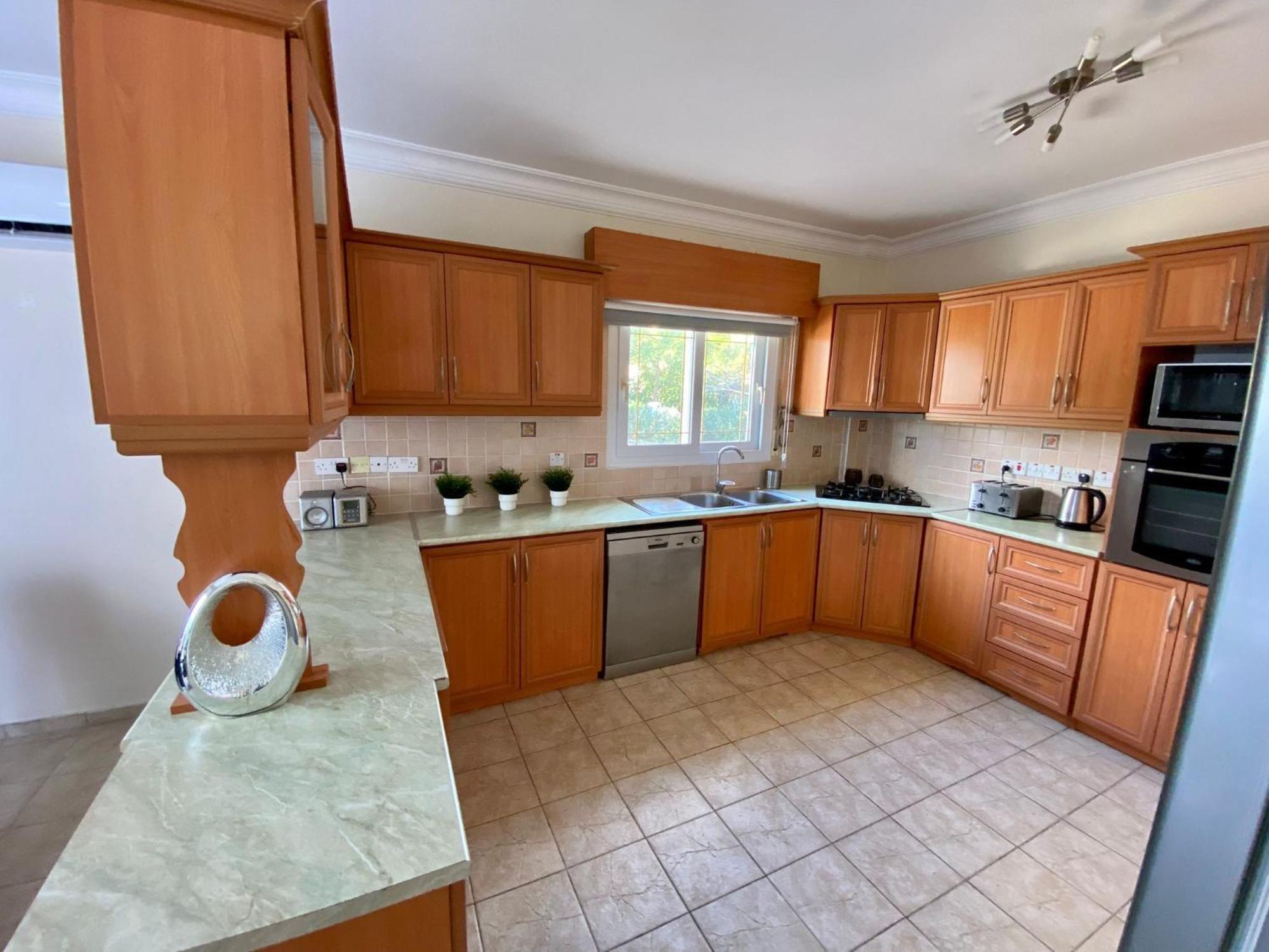 Villa Palace, Private Pool, Sea Mountain Views , Spacious Beautiful Lapithos (Northern Cyprus)