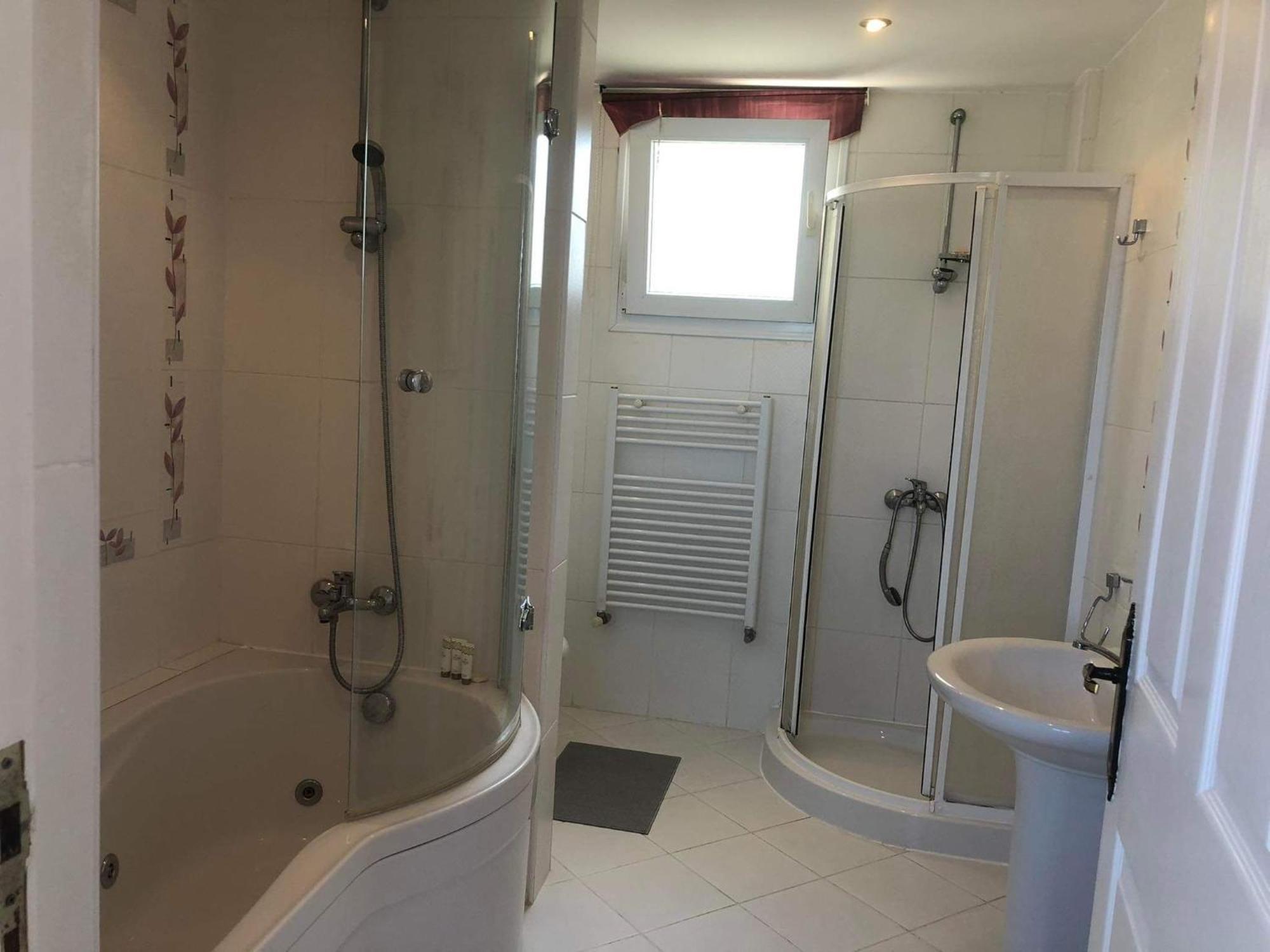 Palace, Private Pool, Sea Mountain Views , Spacious Beautiful * Lapithos (Northern Cyprus)