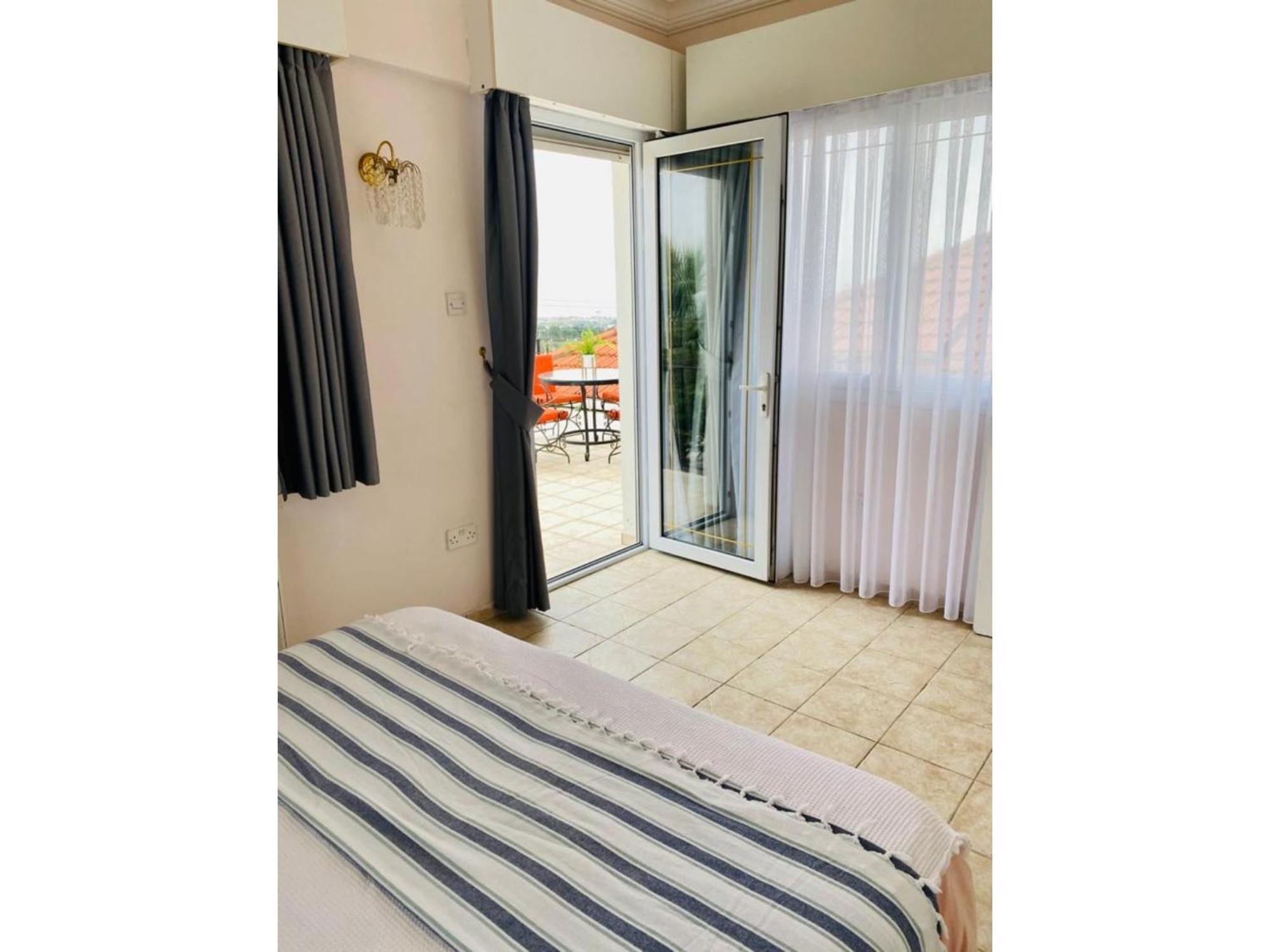 Palace, Private Pool, Sea Mountain Views , Spacious Beautiful *