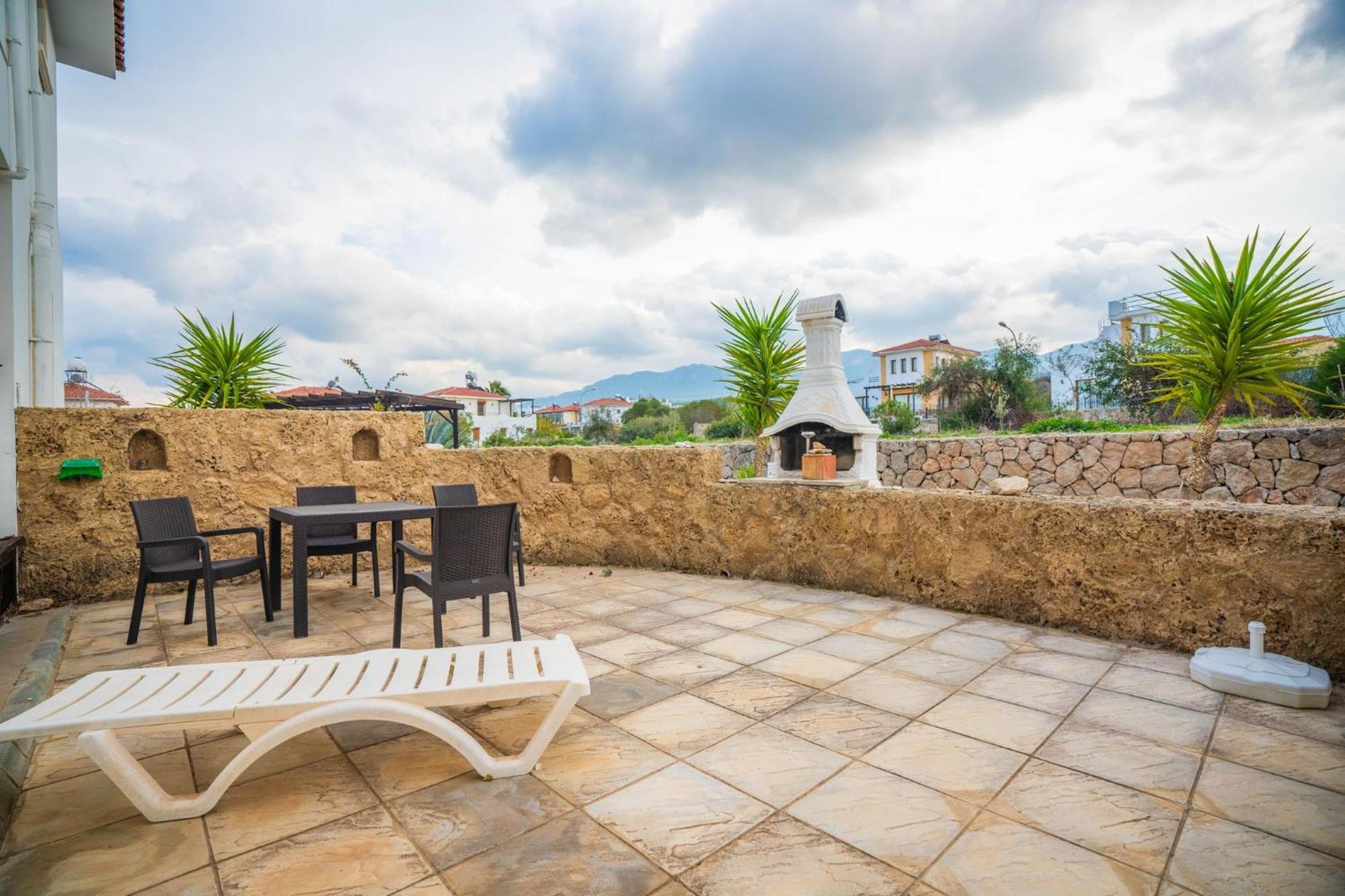 Welcoming 3-bedroom With Ocean Views Appartement Agios Georgios (Girne)