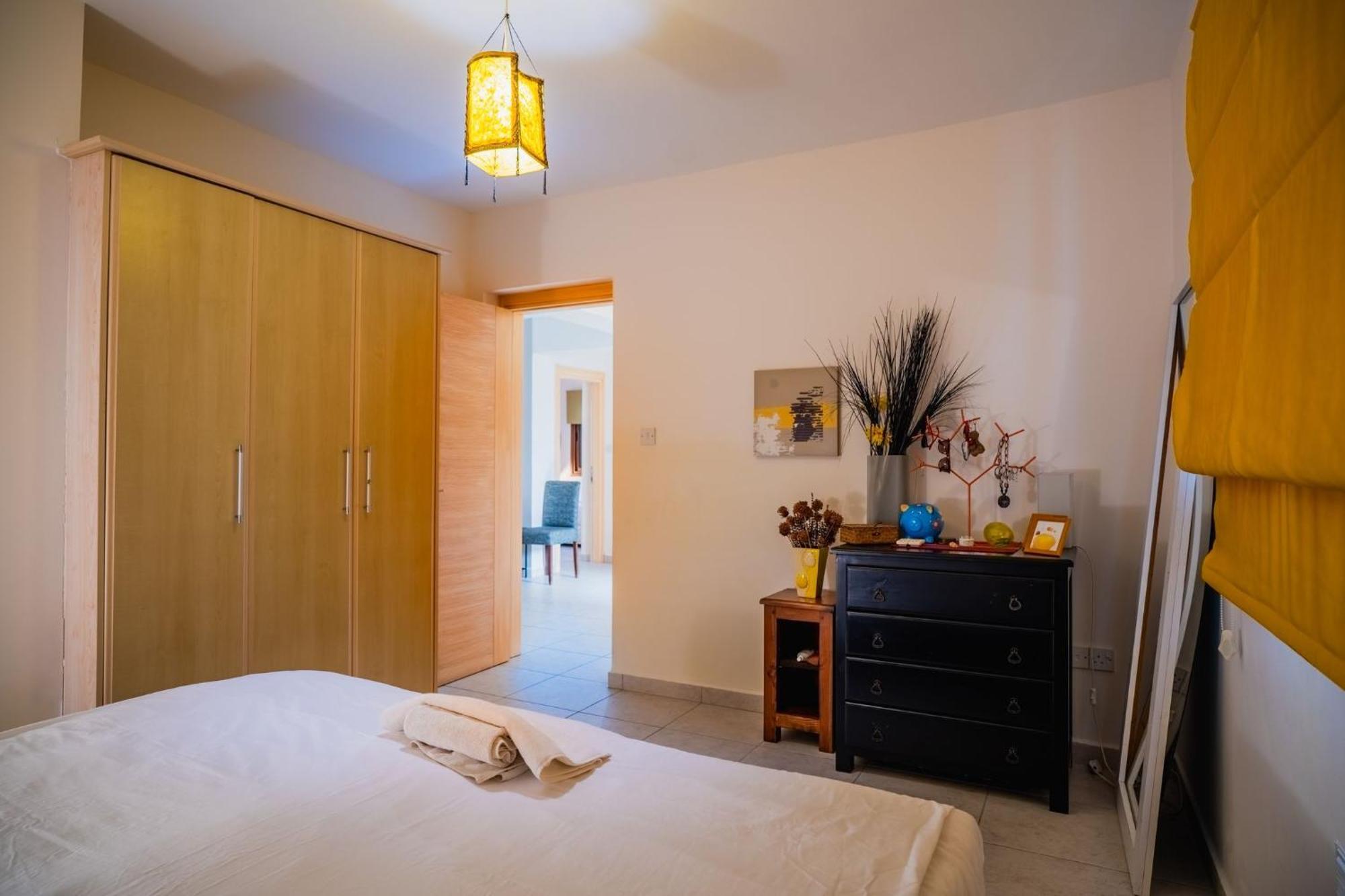 Welcoming 3-bedroom With Ocean Views Agios Georgios (Girne)