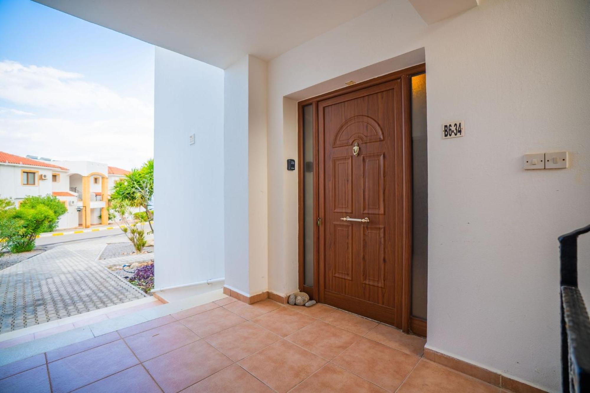 Welcoming 3-bedroom With Ocean Views