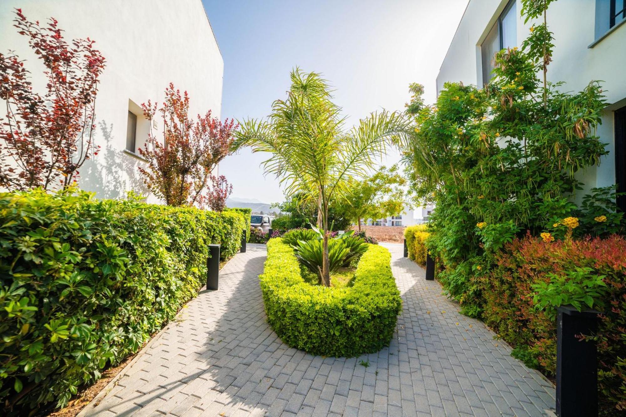 Modern And Cozy Designer In Relaxing Environment Kyrenia (Northern Cyprus)