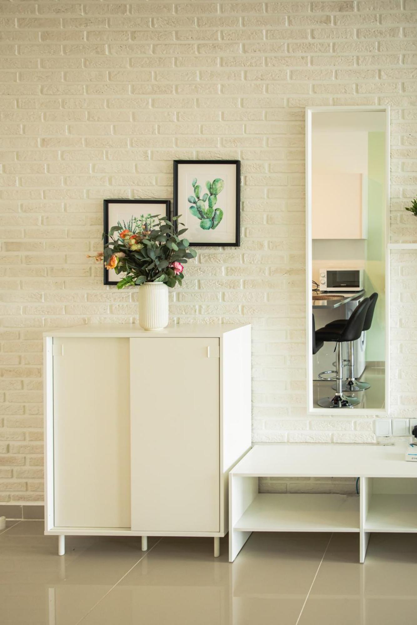 Spacious One Bedroom In Caesar & Spa, Long Apartment