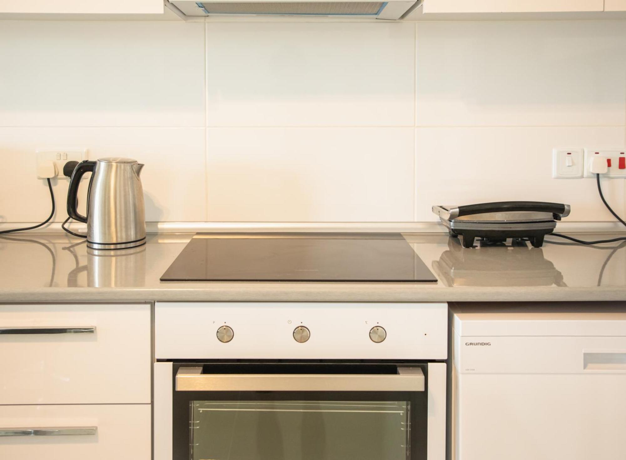 Spacious One Bedroom In Caesar & Spa, Long Apartment Perivolia tou Trikomou