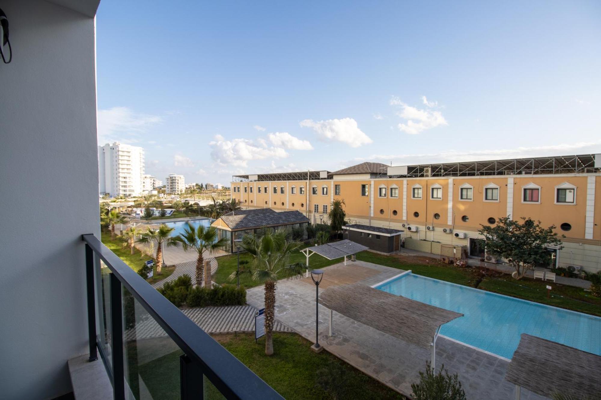 Apartment Deluxe Two Bedroom In Caesar & Spa, Long
