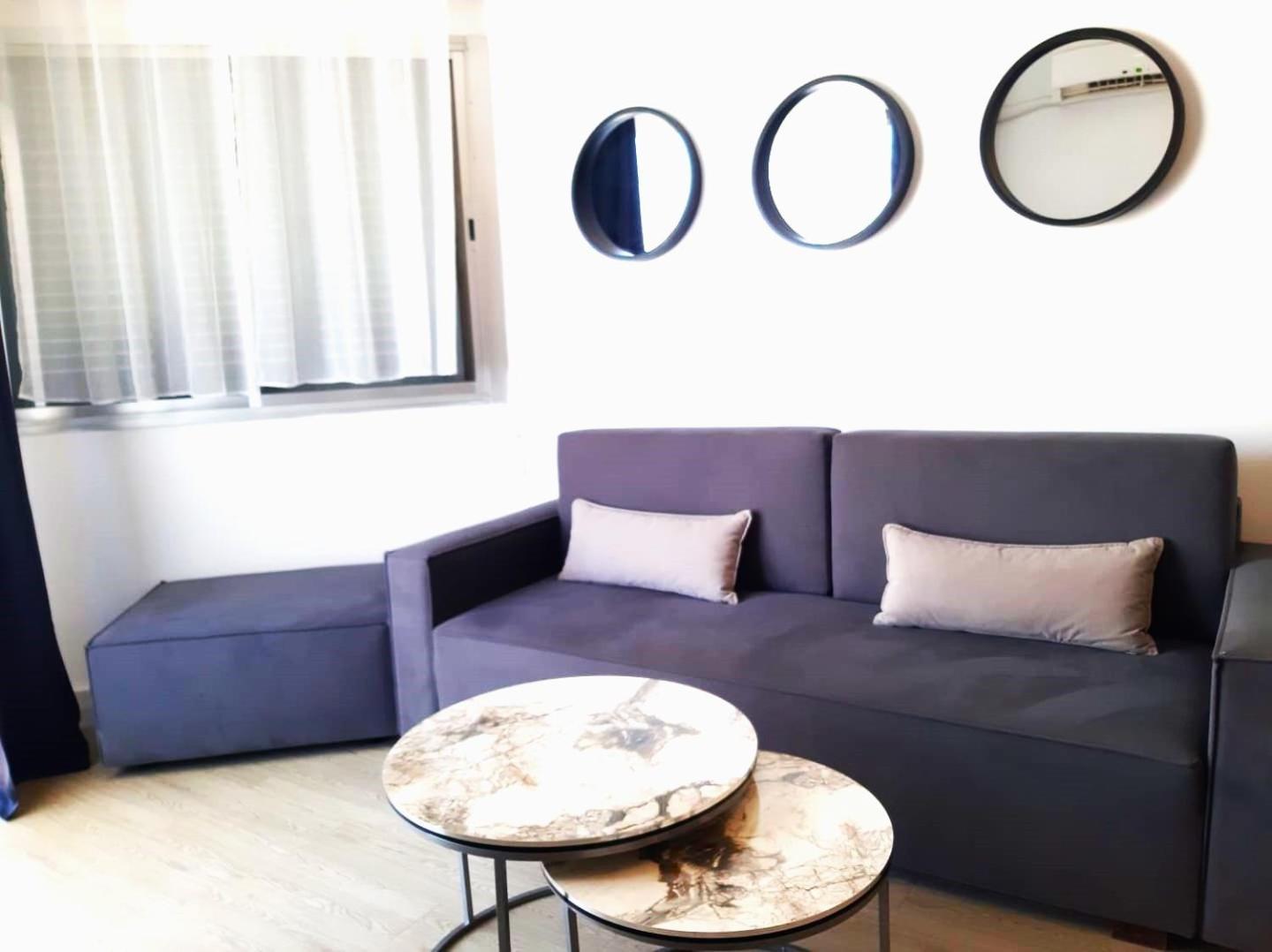 H&o Charming Hideaway