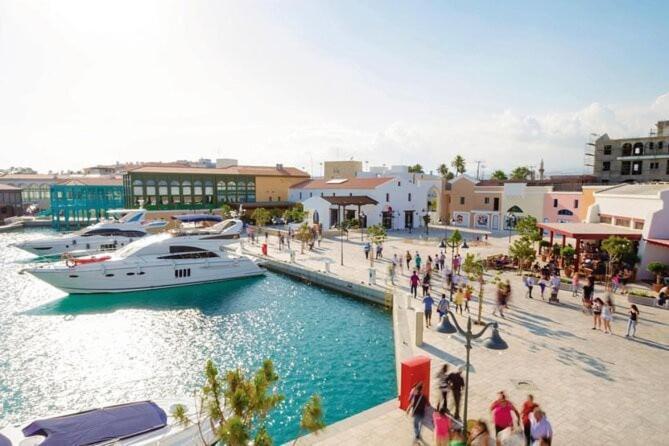 Luxury Seafront 2 Bedroom *
