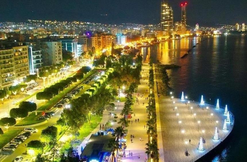 Luxury Seafront 2 Bedroom Limassol