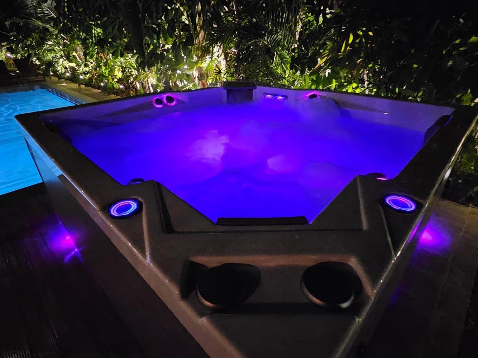 Tg New Luxury Private Resort Villas - Heated Salty Swimming Pool, Outdoor Jacuzzi, Sauna, Exotic Garden