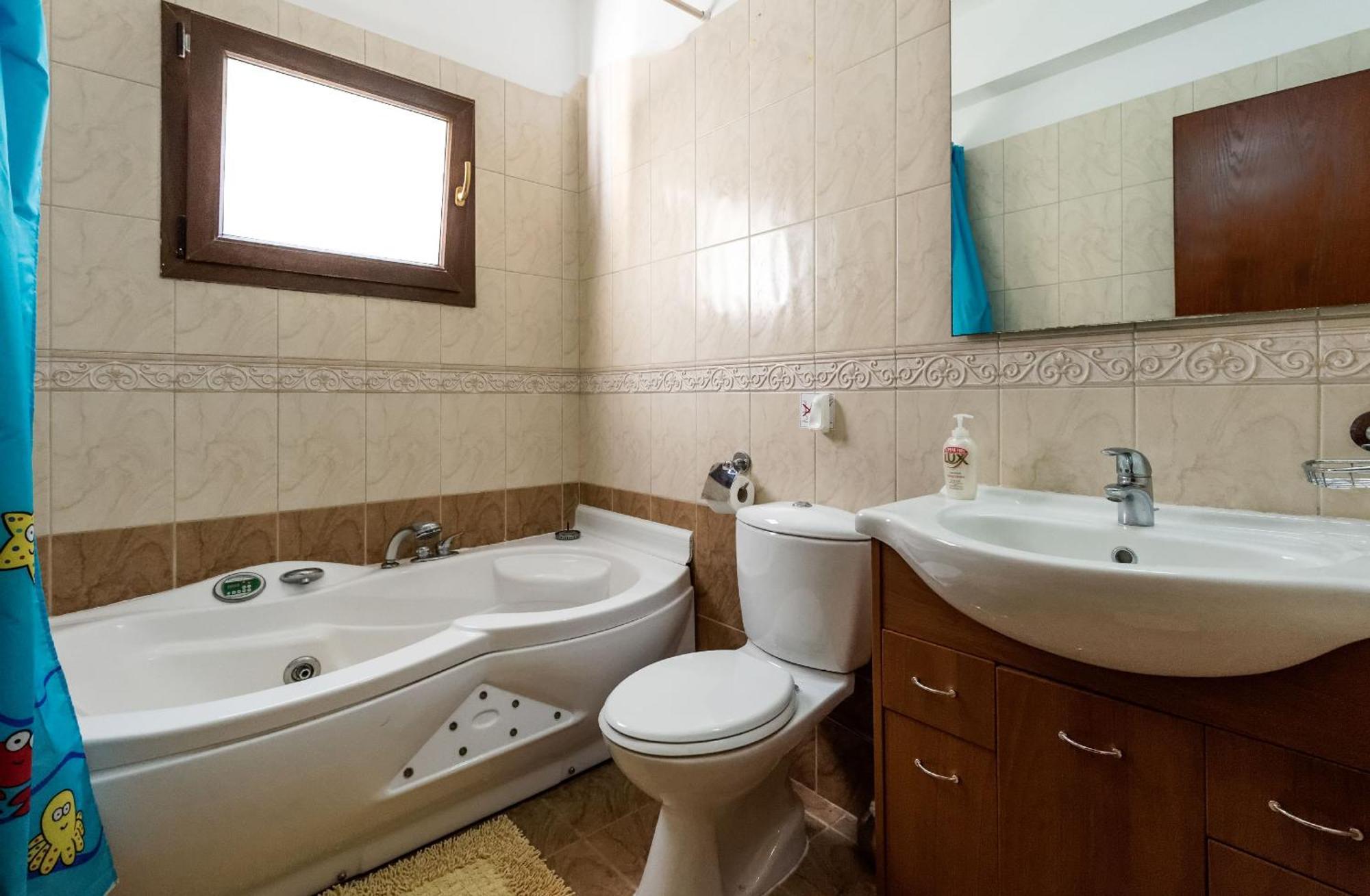 Tsikkos Pende Villa *
