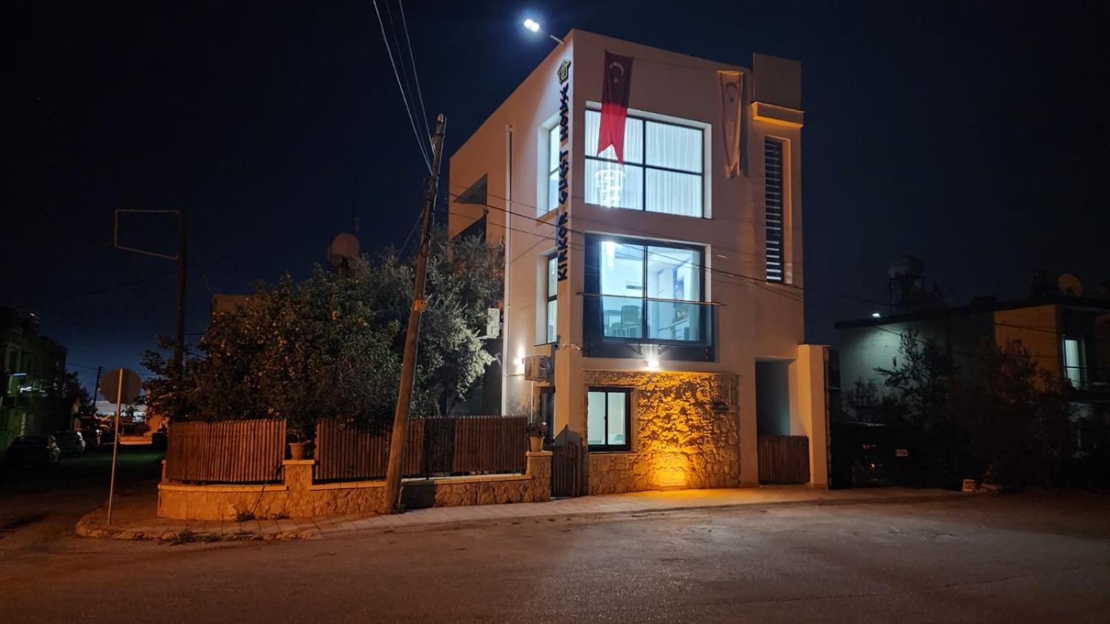 Kirkor Apartment *