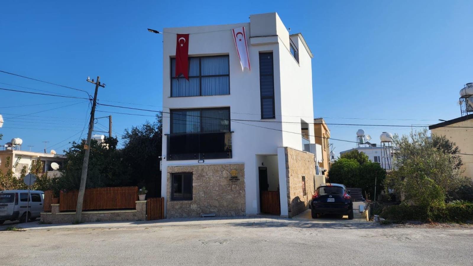 Kirkor Apartment