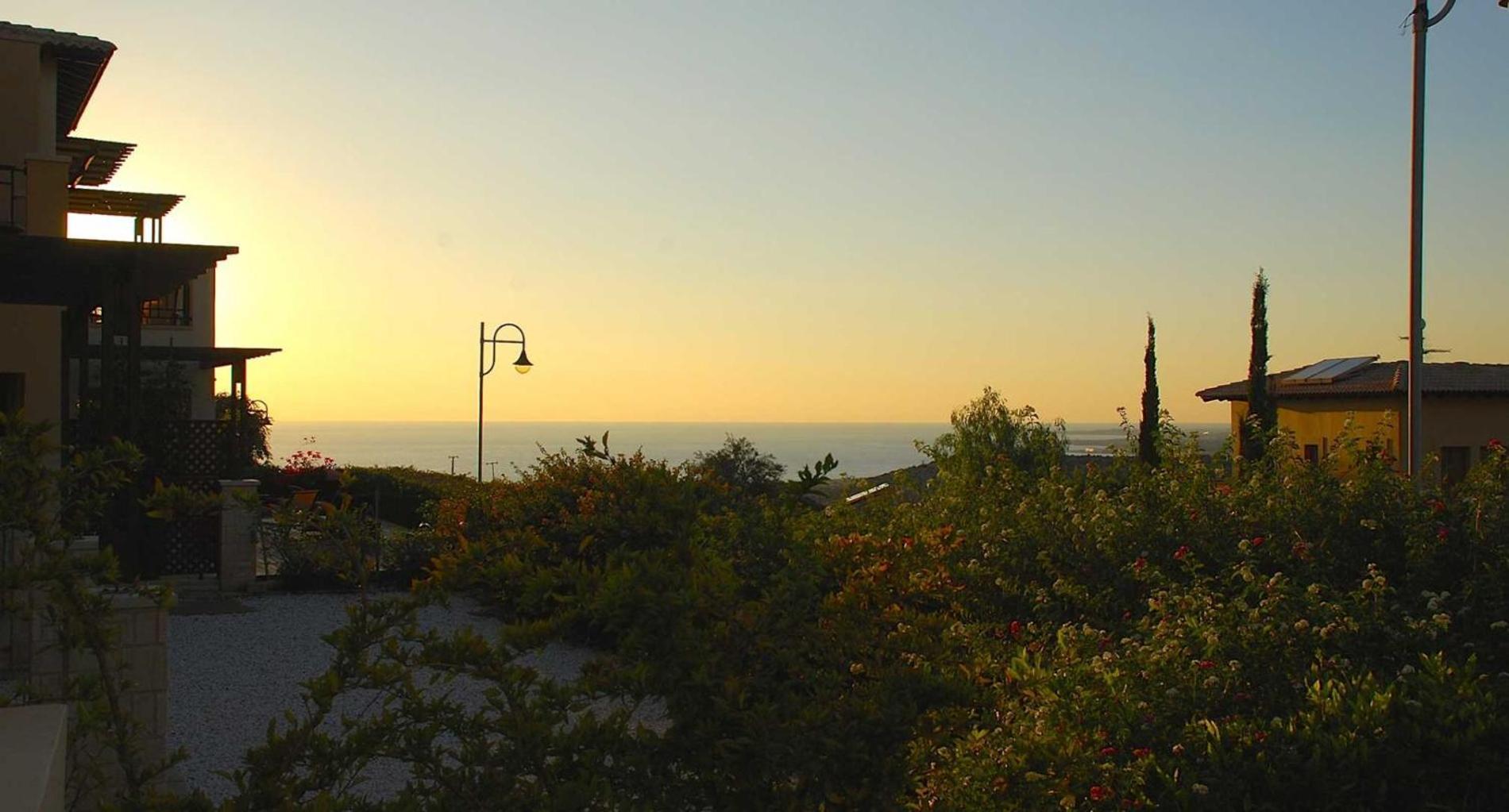 Apartment Lovely Ground Floor Pomos With Private Garden And Communal Pool - Aphrodite Hills *