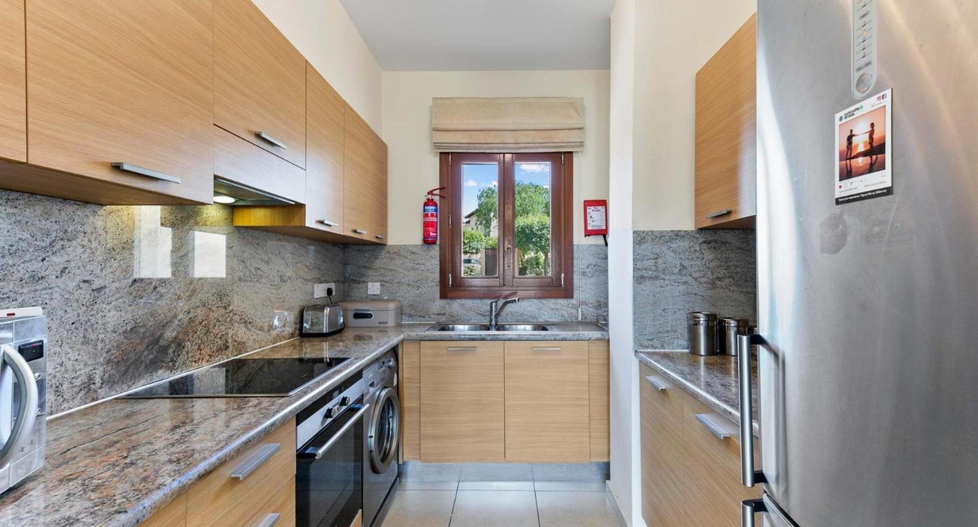 Lovely Ground Floor Pomos With Private Garden And Communal Pool - Aphrodite Hills Kouklia