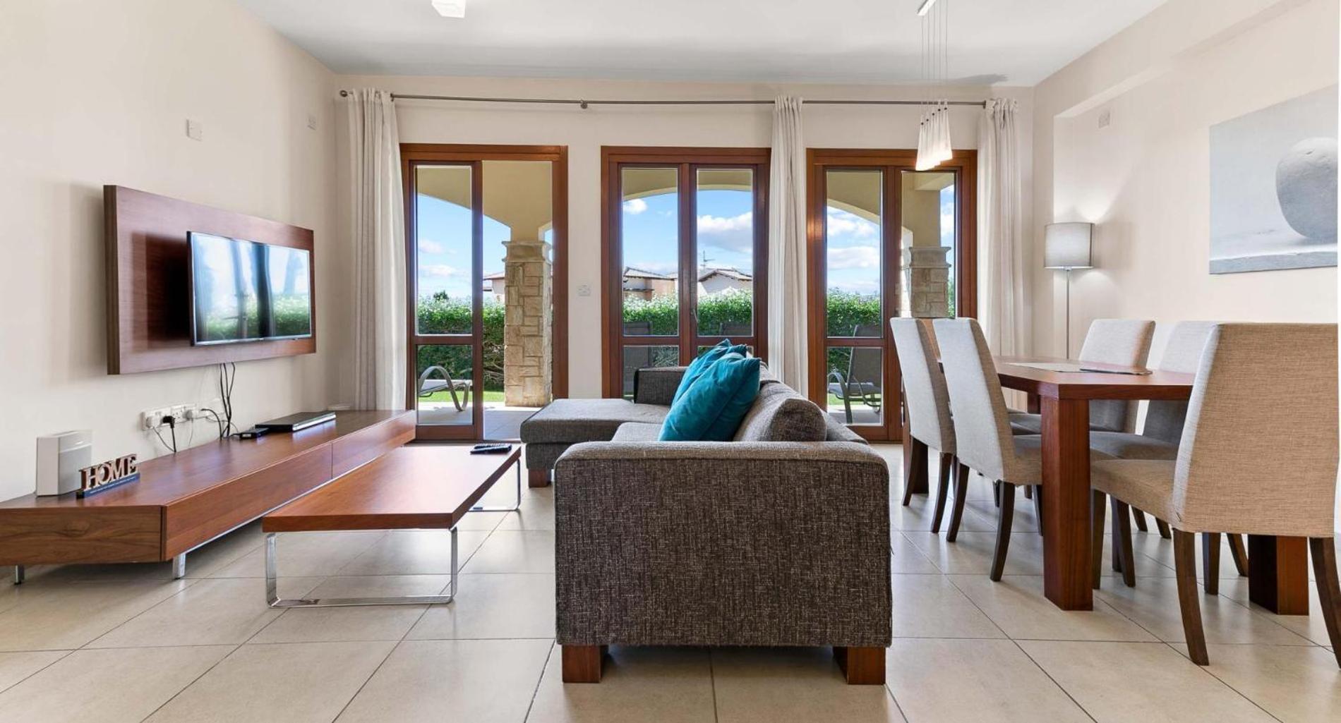 Lovely Ground Floor Pomos With Private Garden And Communal Pool - Aphrodite Hills