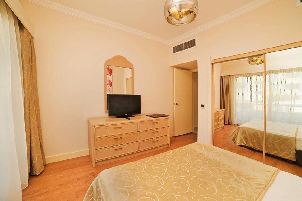 Jasmine Court & In Kyrenia 4*
