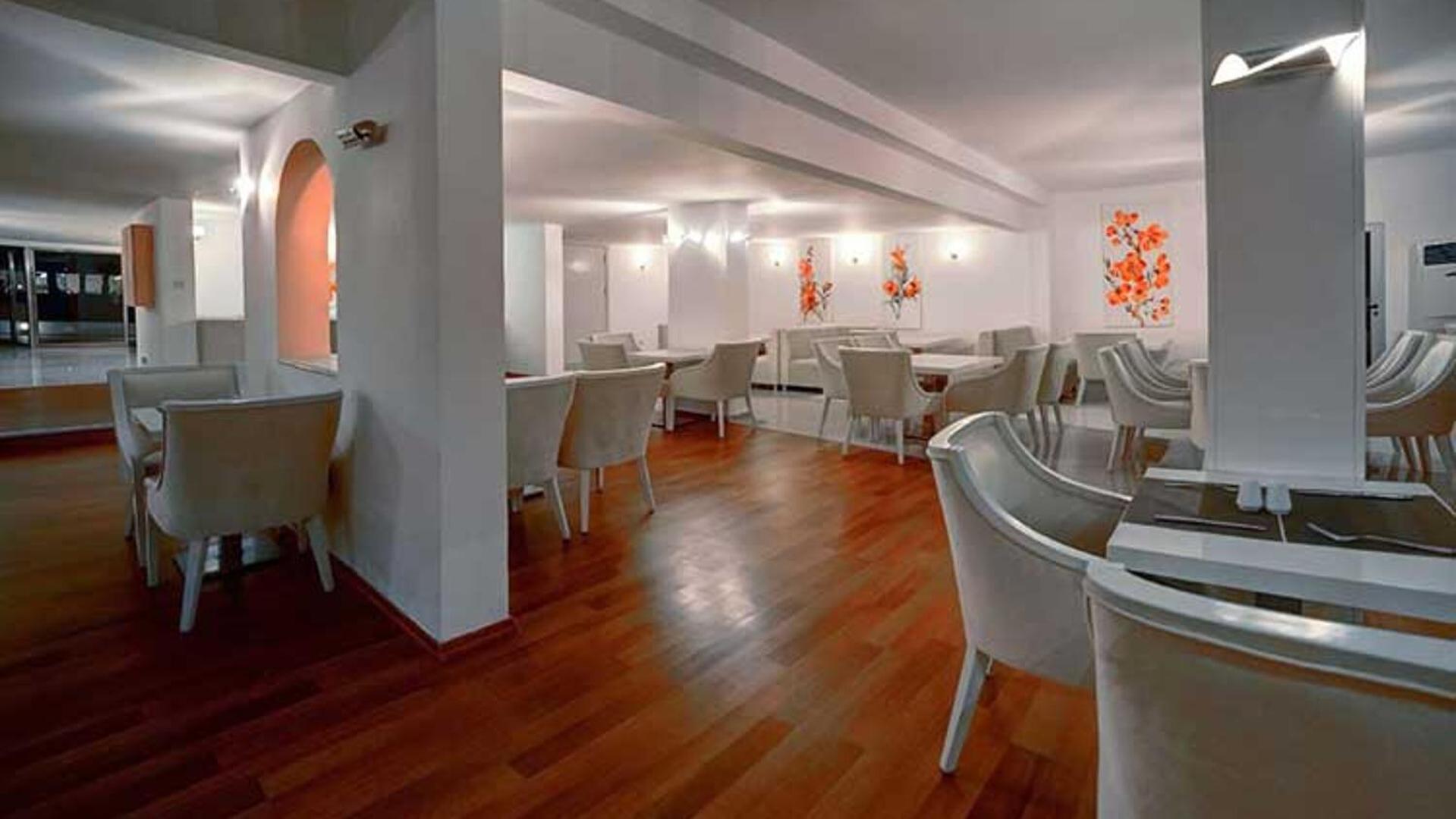 Jasmine Court & In Kyrenia 4* Agios Nikolaos (Famagusta)
