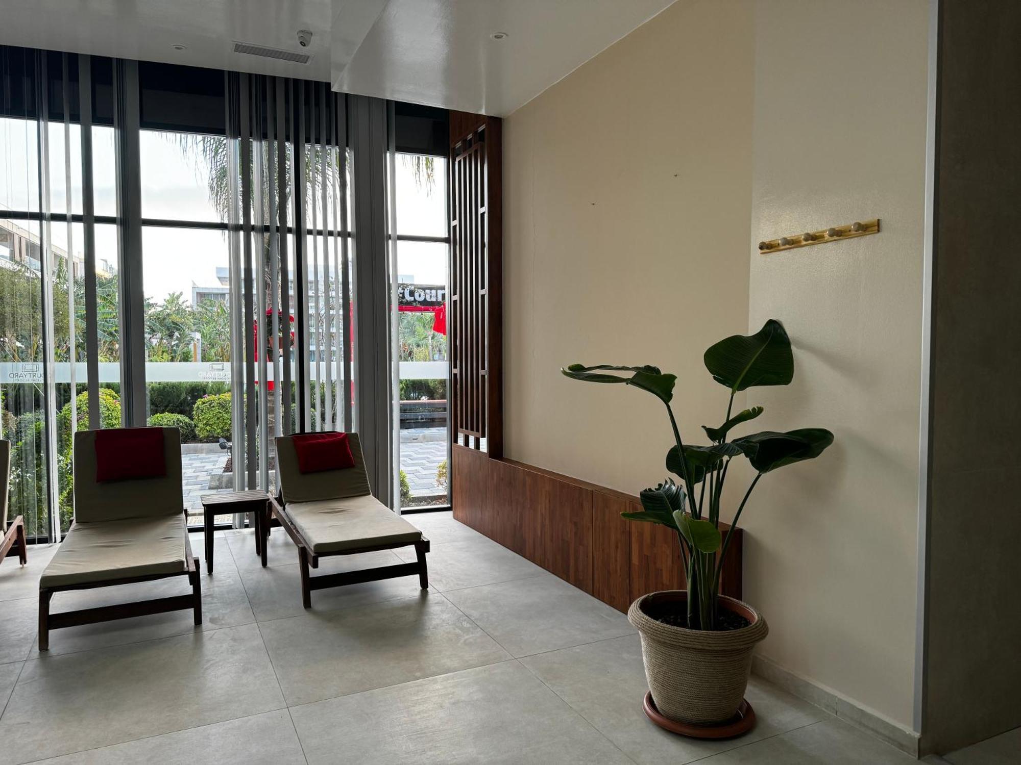 Courtyard Long Iskele Apartment *