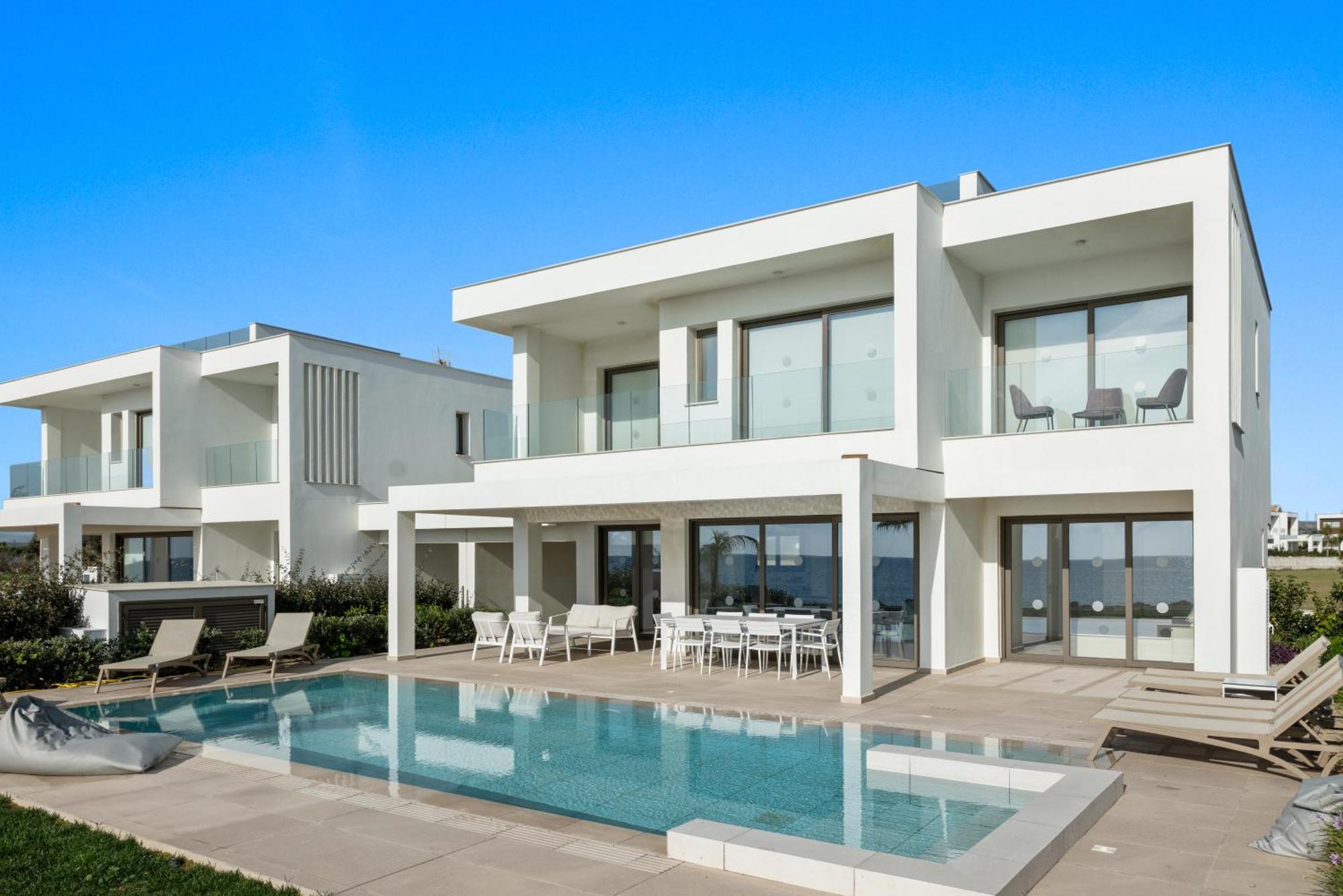Serenity Waves 2 Villa *