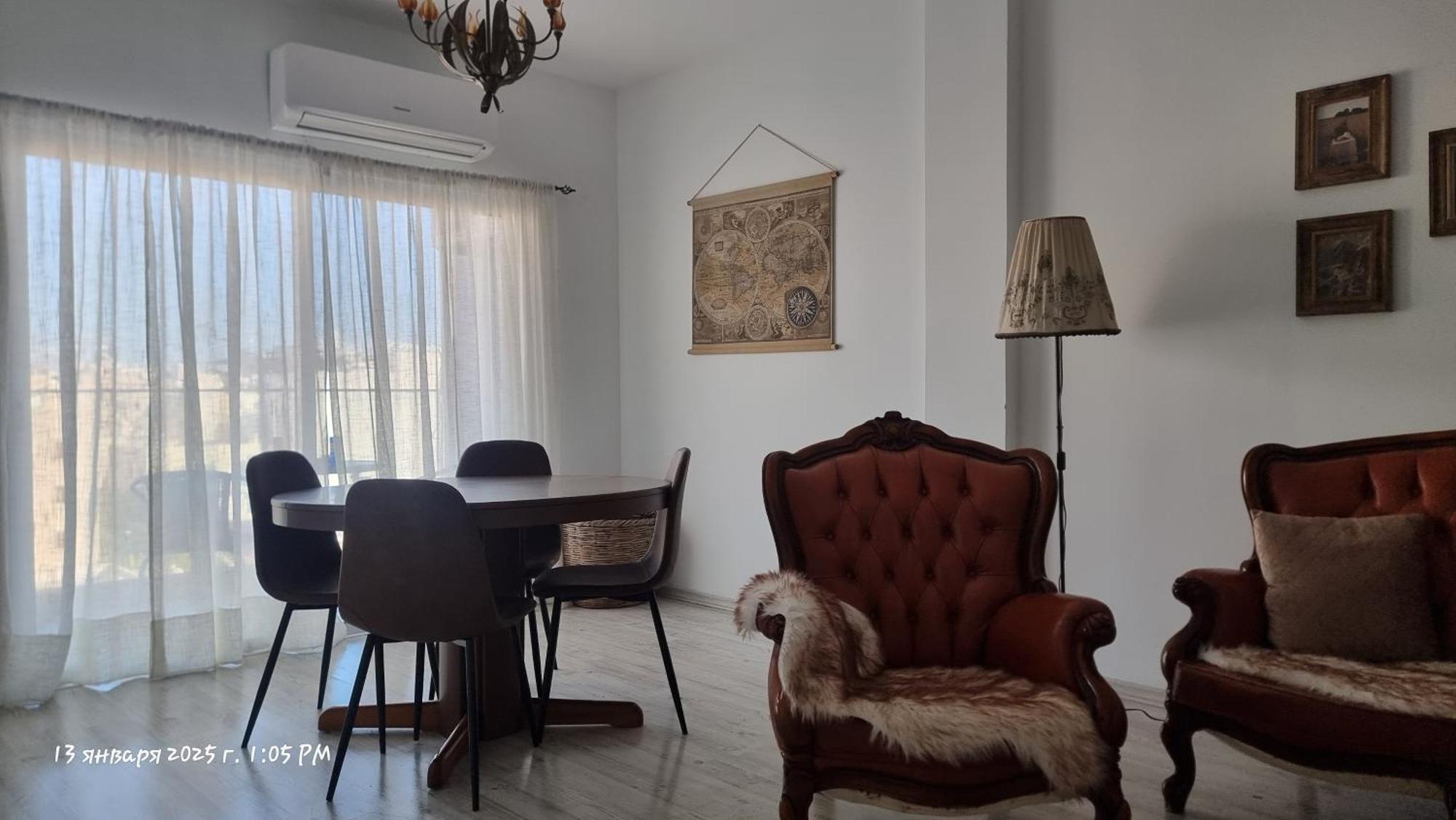 Apartment Apartment's *